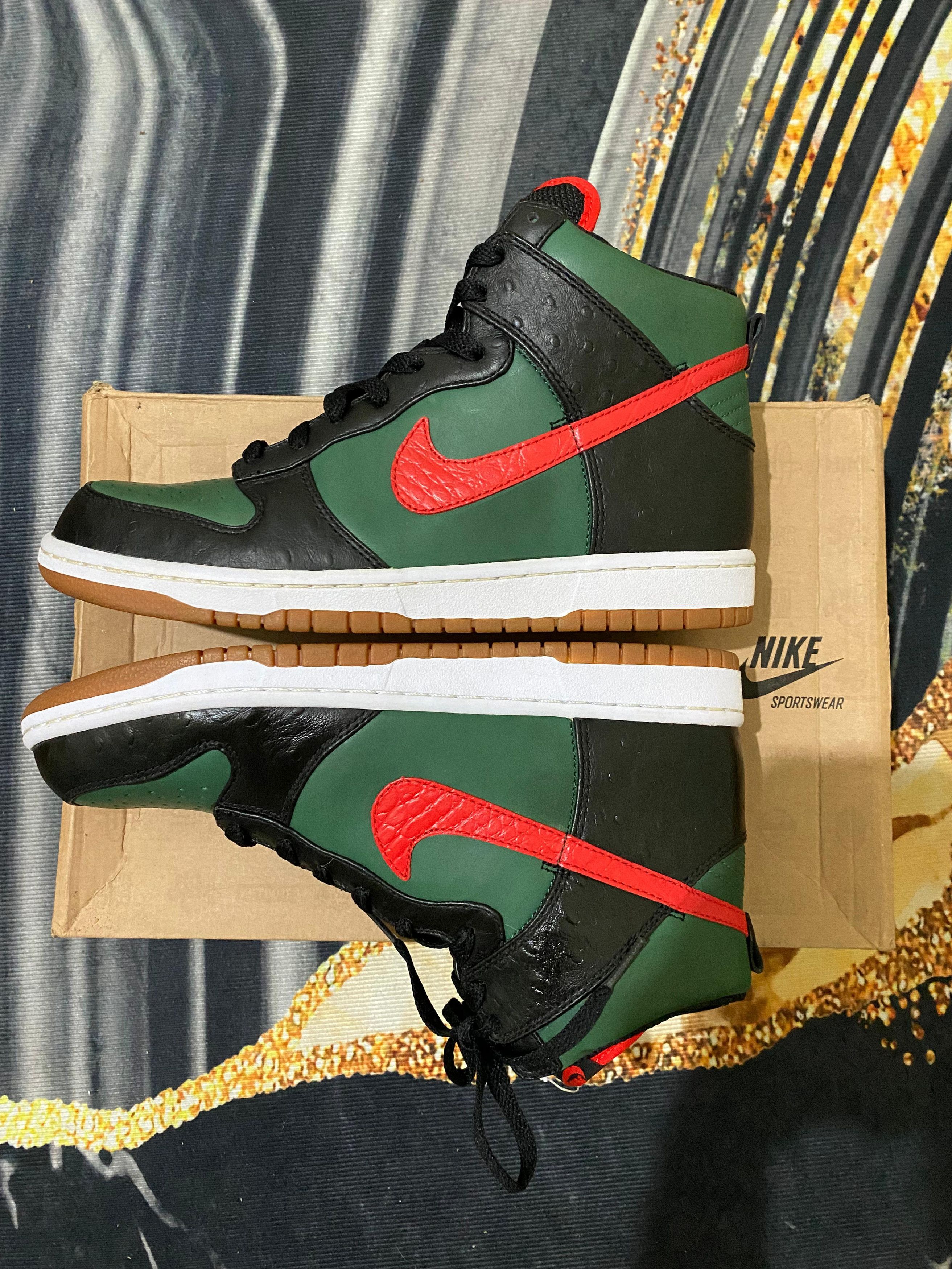 Nike Nike Dunk Hi Supreme Spark LE Size US 8 / EU 41 - 2 Thumbnail