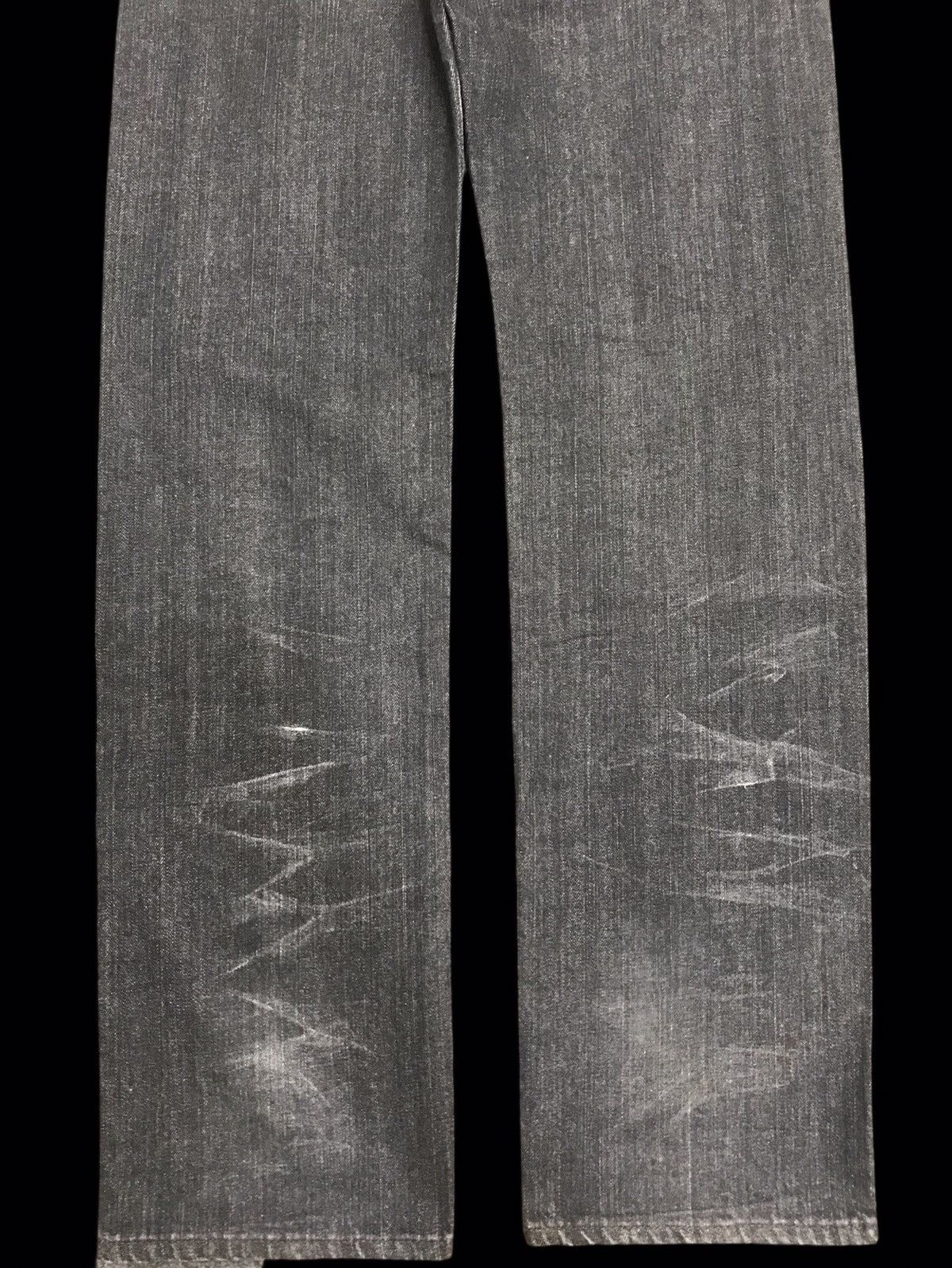 Japanese Brand uniqlo Japan Distressed Denim Crazy Fades/Crease F125 Size US 31 - 13 Thumbnail