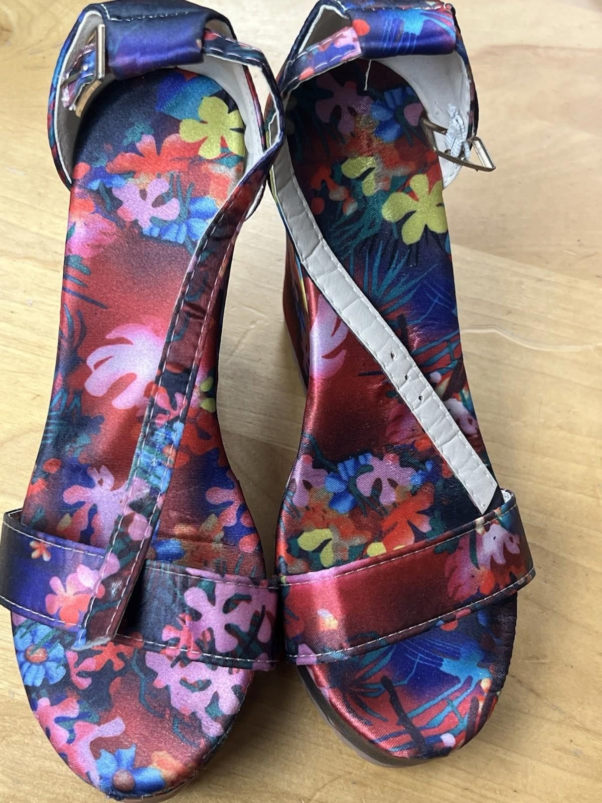 Other Women's Floral Pattern Wedge Open Toe Platform Ankle Strap Size US 4.5 / IT 34.5 - 2 Thumbnail