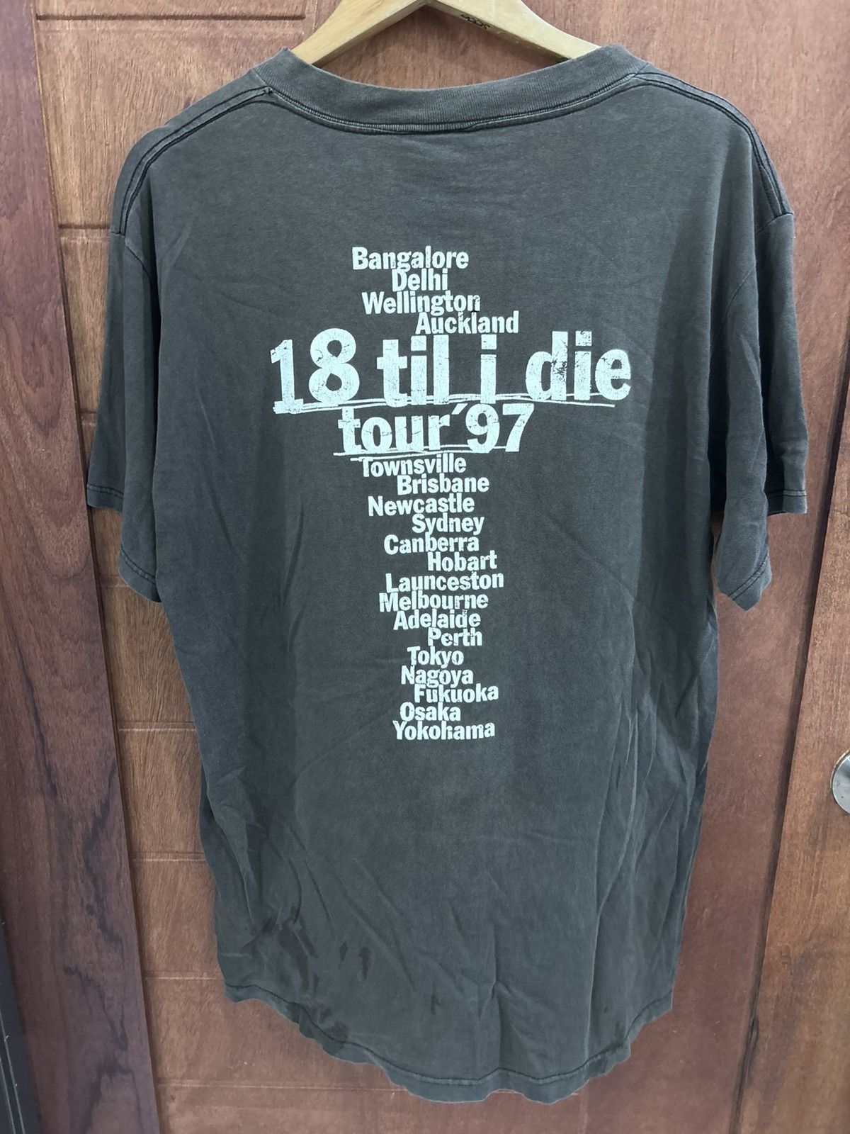 Band Tees Vintage Bryan Adam 18 til i die tour 1997 Size US L / EU 52-54 / 3 - 4 Thumbnail