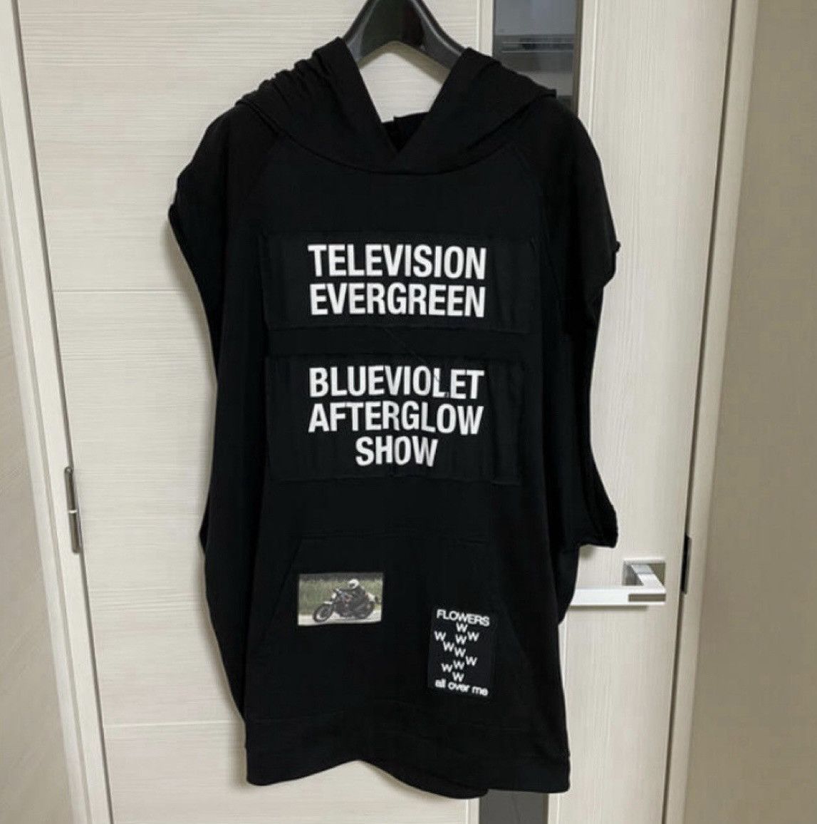 Raf Simons Raf Simons TV Slogan Sleeveless Hooded Sweatshirt Size US M / EU 48-50 / 2 - 10 Thumbnail
