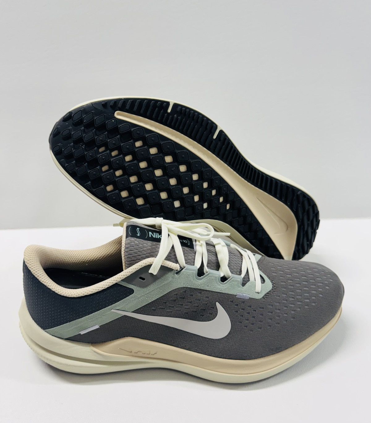 Nike Nike Air Winflo 10 Running Shoes Flat Pewter Photon Dust Size US 10.5 / EU 43-44 - 1 Thumbnail