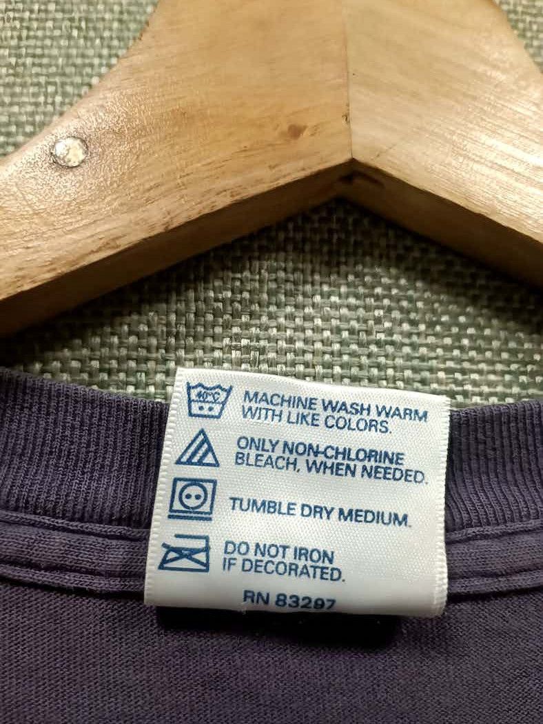 Purple vintage t shirt miracle purple 2000 made in usa Size US L / EU 52-54 / 3 - 6 Thumbnail