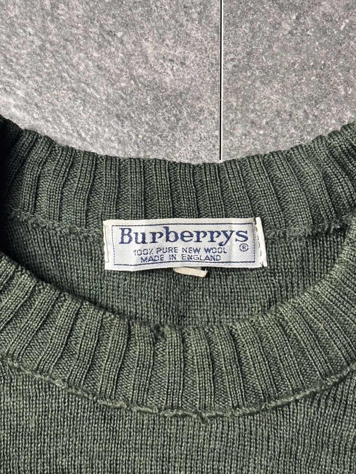 Burberry 1990s Burberrys Pure New Wool Military Green Knitwear Size US L / EU 52-54 / 3 - 5 Thumbnail