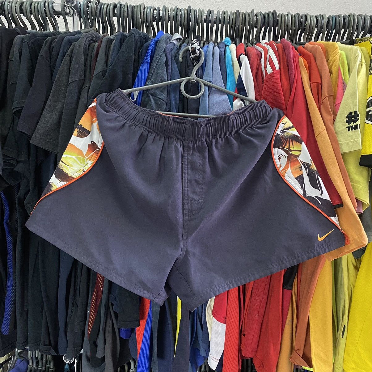 Vintage Vintage Nike Small Swoosh Graphic logo 99’s shorts Size US 34 / EU 50 - 1 Thumbnail