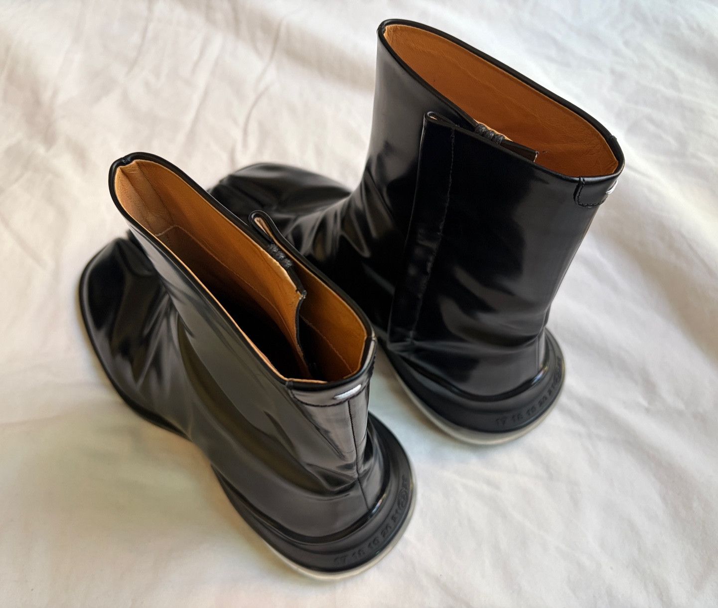Maison Margiela RARE Maison Margiela Tabi Boots Air Bag Heel Sole MM6 ankle Size US 9 / EU 42 - 8 Thumbnail