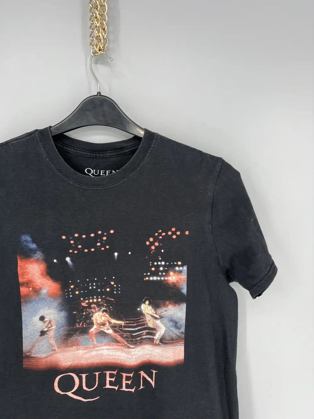 Band Tees Mens Vintage QUEEN T Shirt Rock Band Tee Size US M / EU 48-50 / 2 - 5 Thumbnail