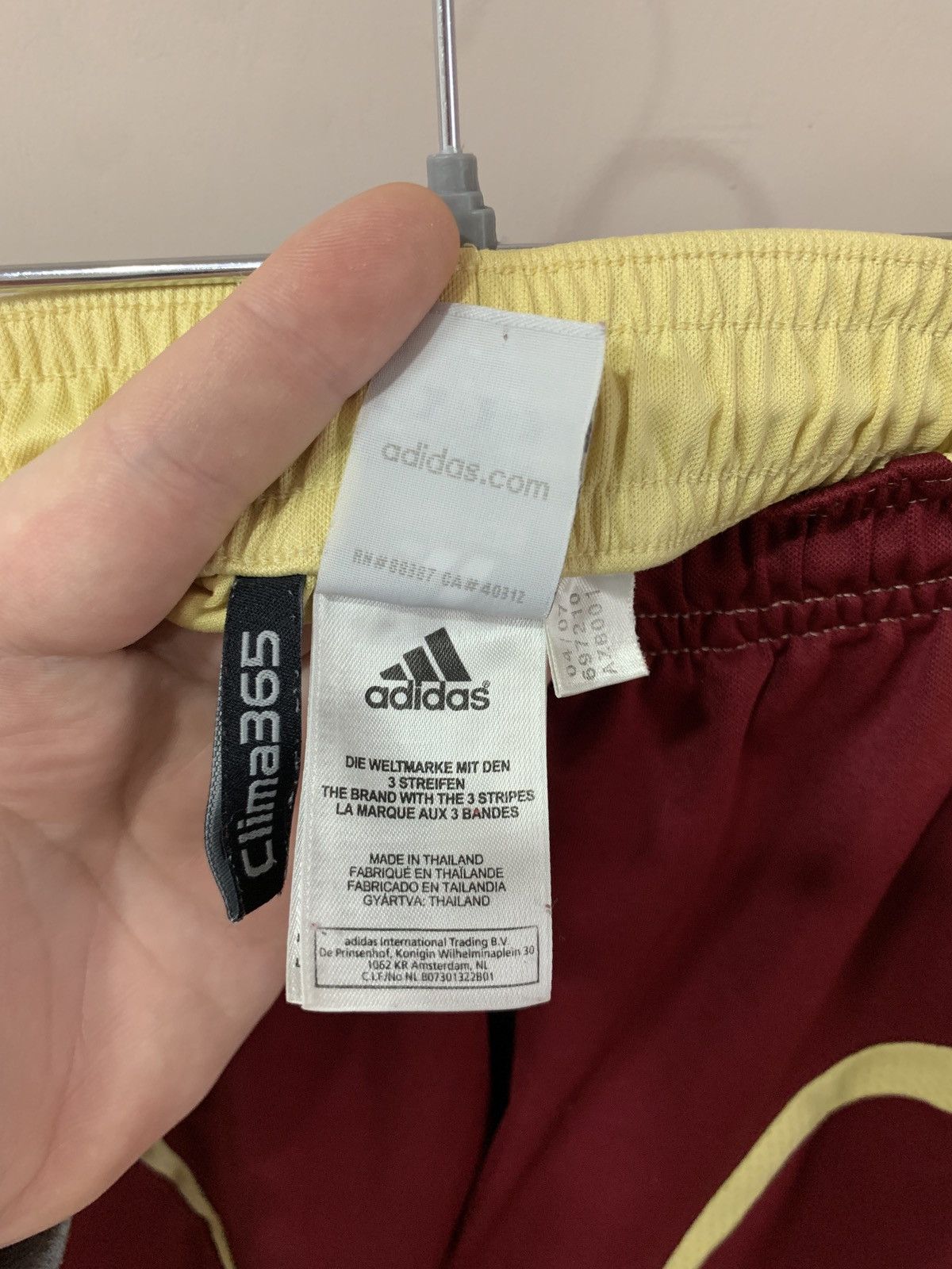 Adidas × Vintage Newcastle United Goalkeeper Football Shorts Vintage Adidas Size US 32 / EU 48 - 9 Thumbnail