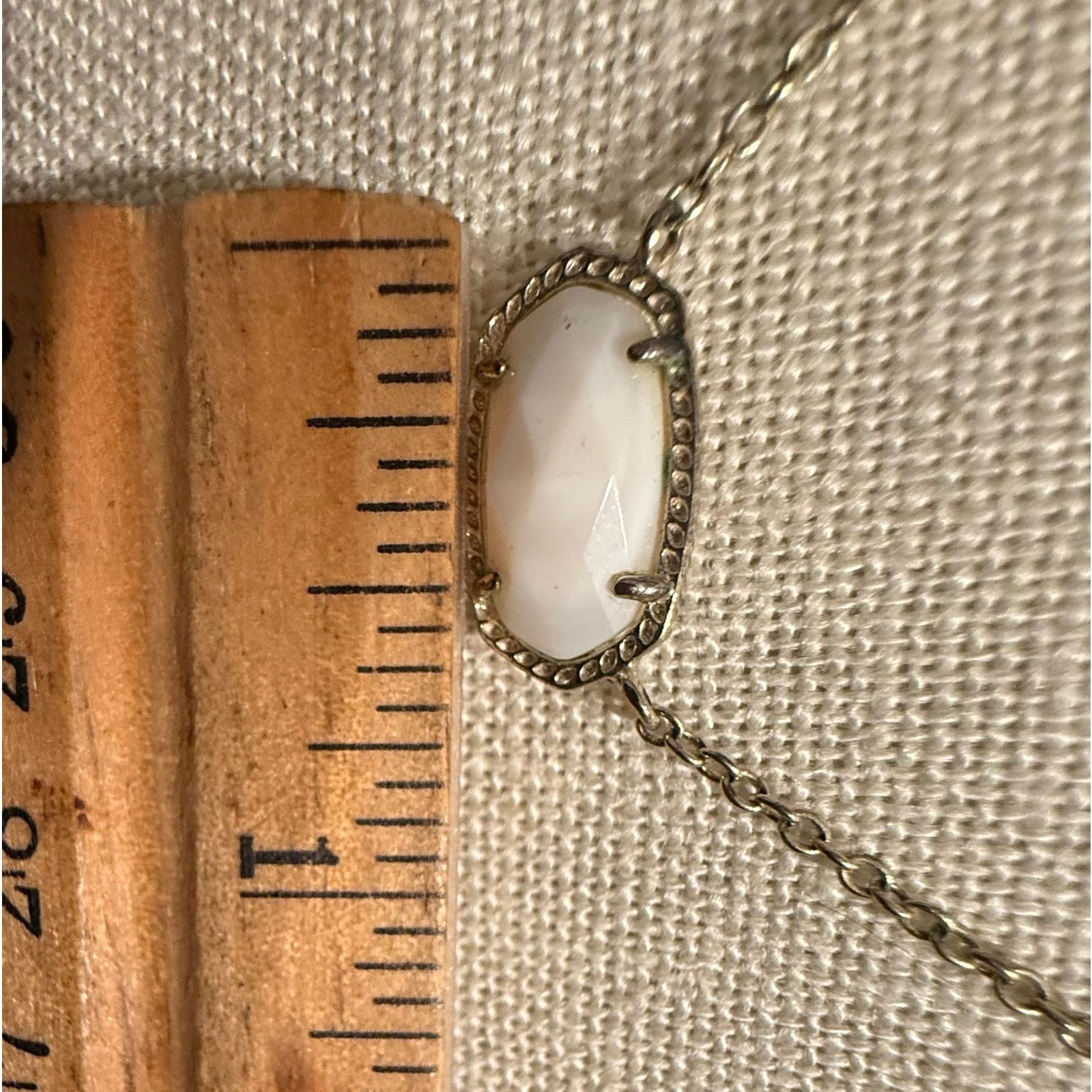 Kendra Scott Authentic Kendra Scott White Stone Necklace Gold Tone Signed Size ONE SIZE - 5 Thumbnail
