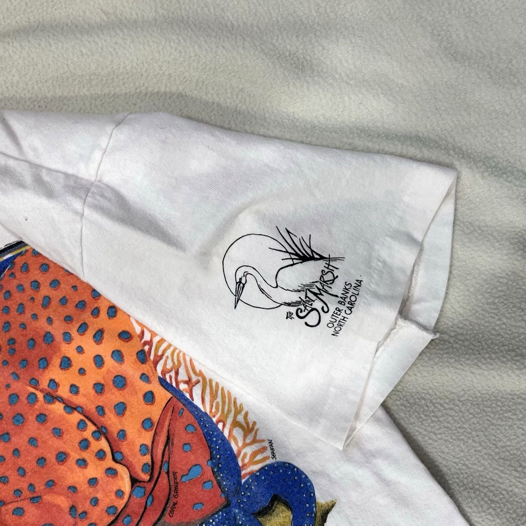 Hanes VINTAGE 90s Hanes Beefy-T T-Shirt Short Sleeve Crew Neck White M Men Salt Marsh Outer Banks NC Crab Animal Graphic Print 90s Polyester-Free Cotton USA Size US M / EU 48-50 / 2 - 5 Thumbnail