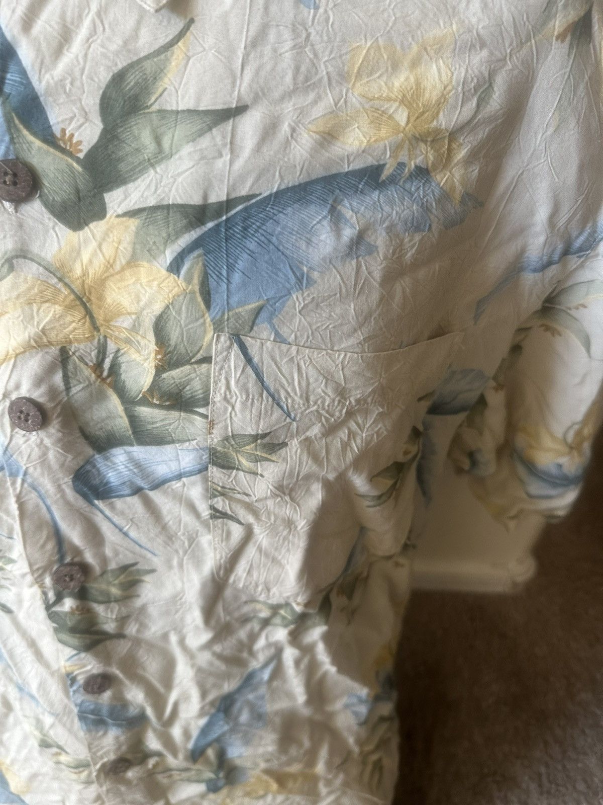 Tommy Bahama Men’s size XL Tommy Bahama short sleeve pocket floral Size US XL / EU 56 / 4 - 3 Thumbnail