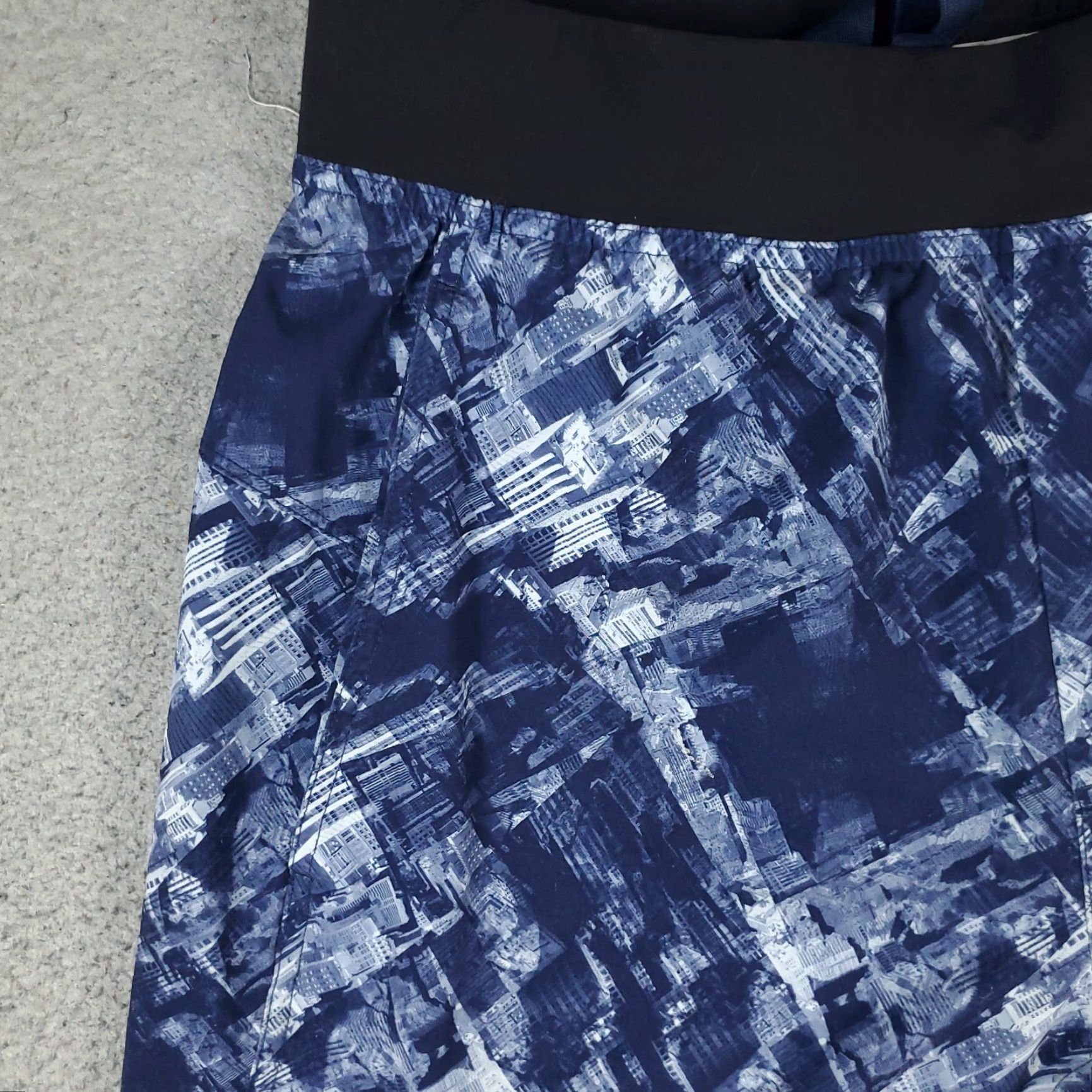 Lululemon Lululemon Shorts Mens M Blue City Scape Lace Tie Stretch Athletic Shorts Mens Blue City Scape Lace Tie Stretch Athletic Size US 31 - 2 Thumbnail