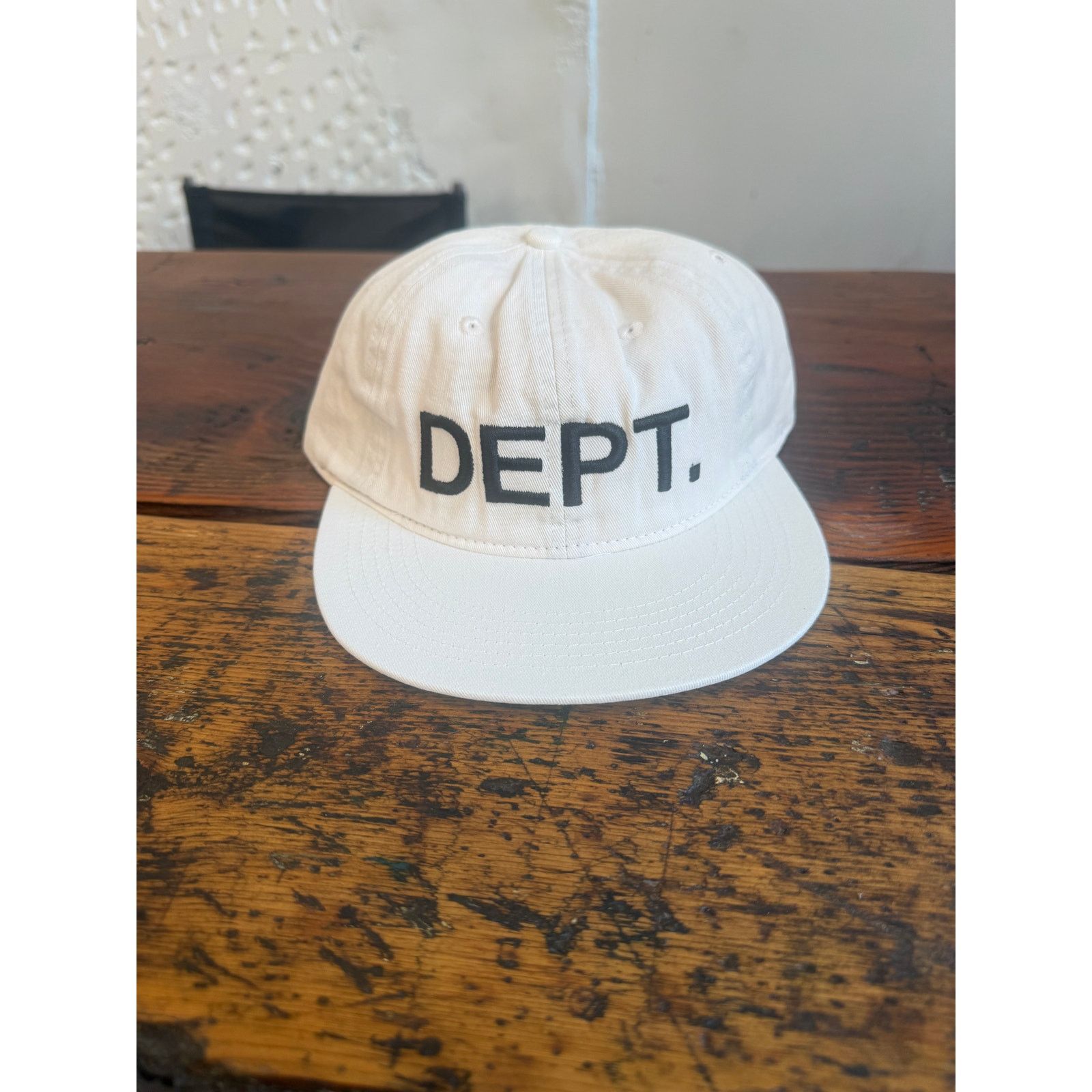 Gallery Dept. Gallery Dept. White DEPT Logo Embroidered Snapback Hat Size ONE SIZE - 3 Thumbnail