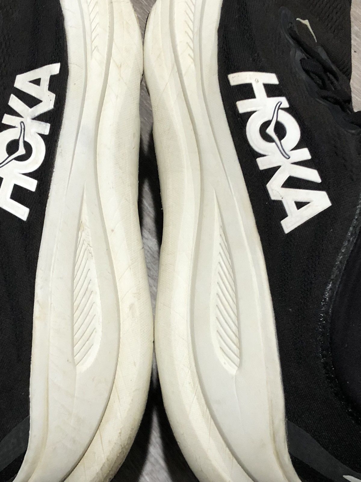 Hoka Hoka Bondi 9 Shoes Mens Size 15 2E Wide Black White Running Size US 15 / EU 48 - 10 Thumbnail