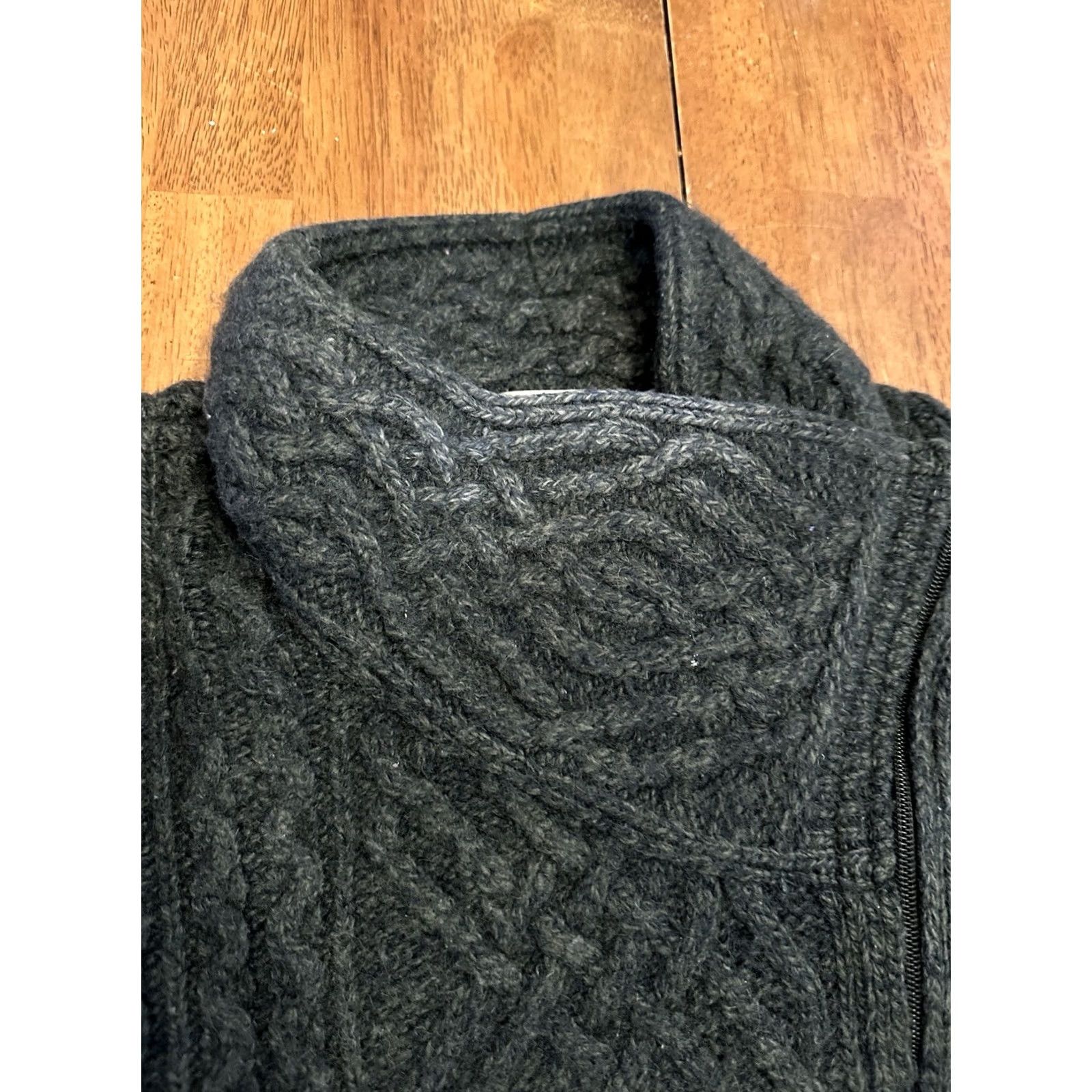 Vintage VINTAGE Aran Crafts Sweater Womens M Green Merino Wool Side Zip Cardigan Jacket Ireland Size M / US 6-8 / IT 42-44 - 2 Thumbnail