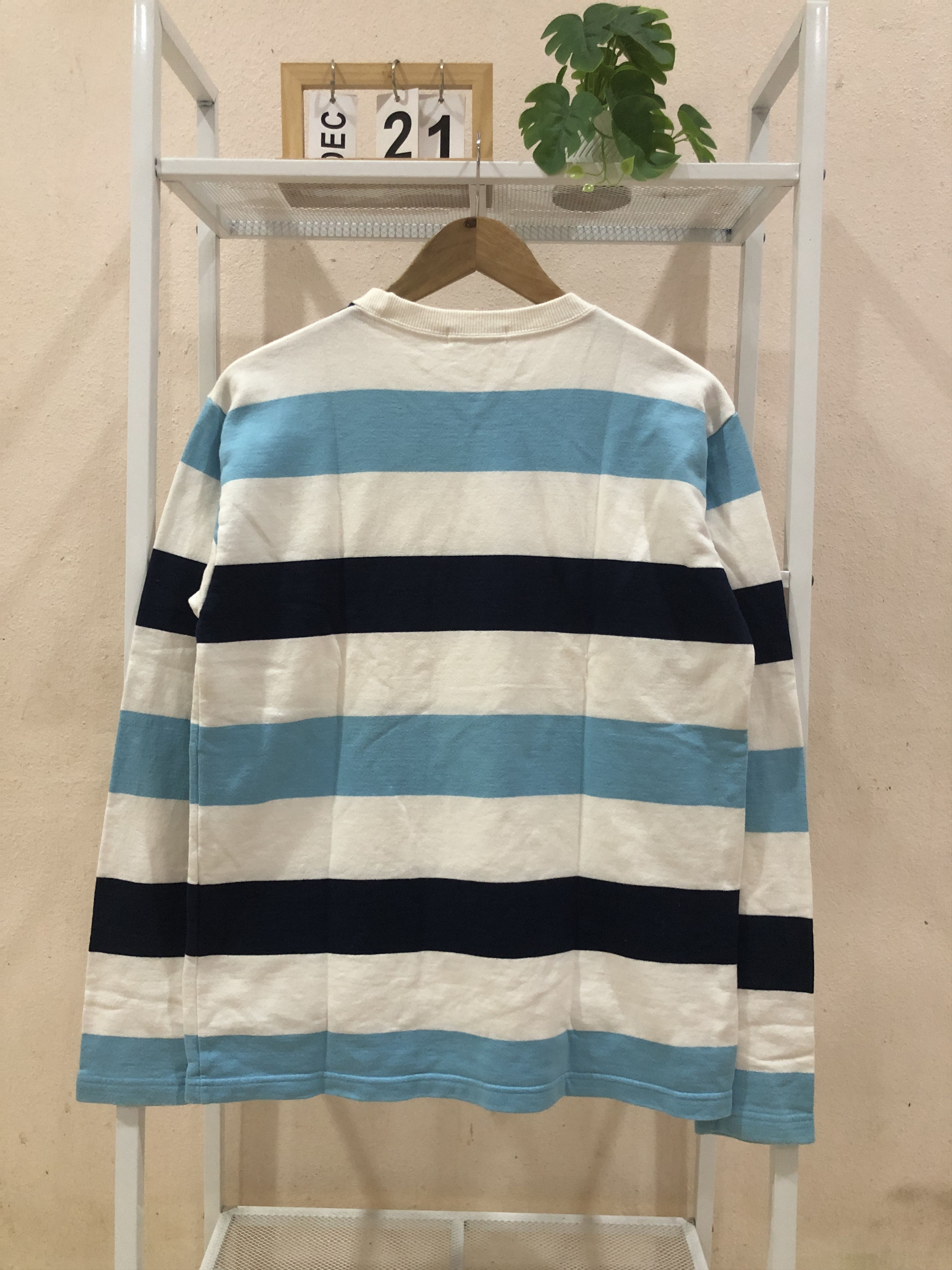 Bape OG Vintage 2000 A Bathing Ape Striped Crew Neck Sweatshirts Size US L / EU 52-54 / 3 - 2 Thumbnail
