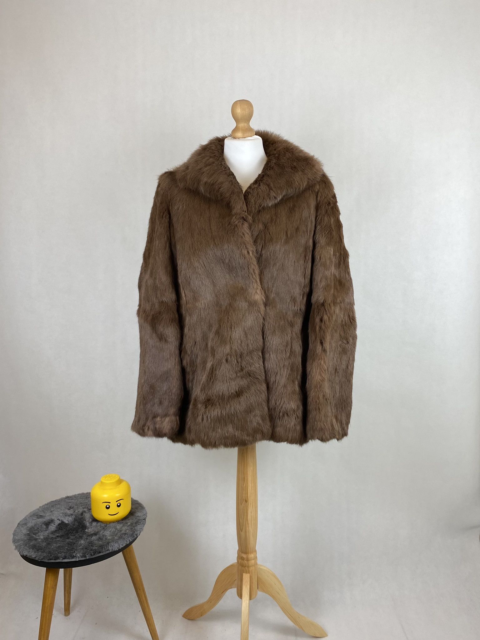 Designer × Vintage fur perfect for winter great quality avant garde style Size L / US 10 / IT 46 - 1 Thumbnail