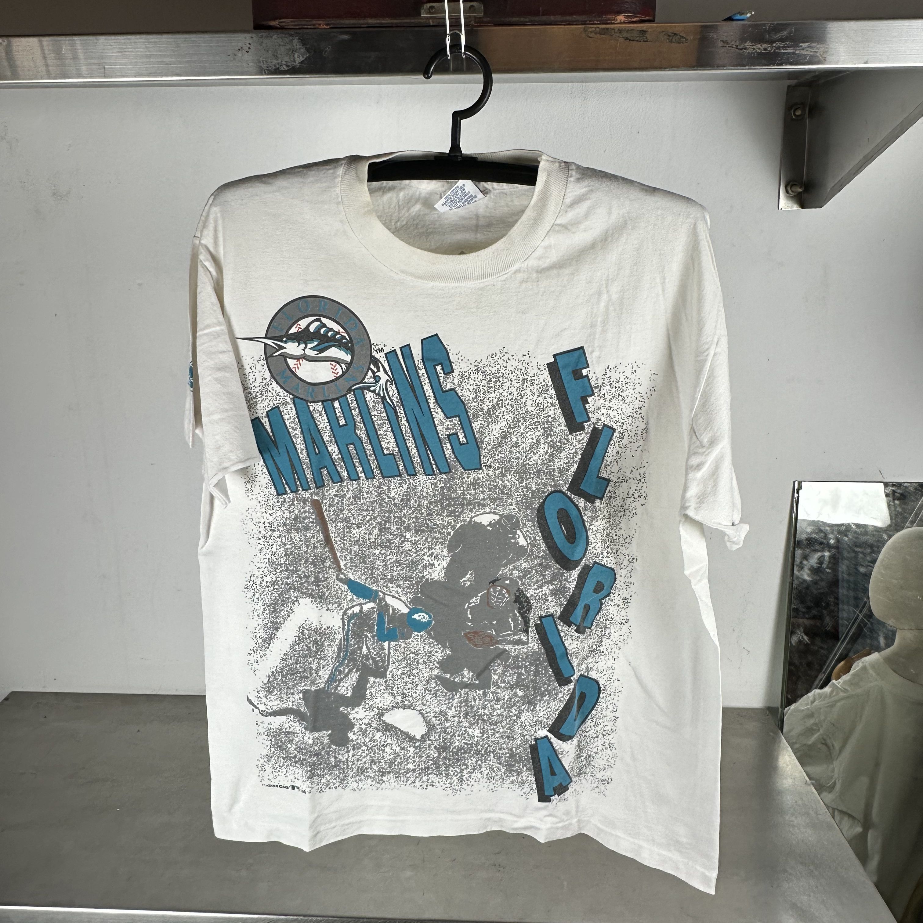 Vintage Vintage 1992 Florida Marlins MLB Apex One Graphic T-Shirt Size US L / EU 52-54 / 3 - 1 Thumbnail
