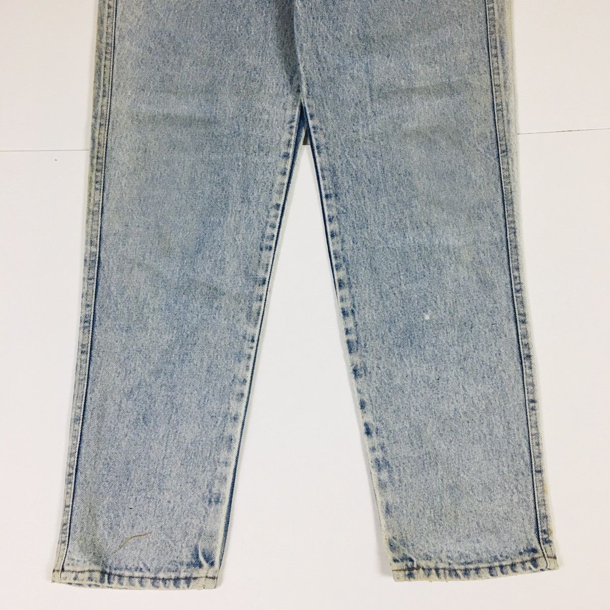 Vintage Vintage Acid Wash Red Button Tapered Leg Made in Italy Size US 29 - 2 Thumbnail