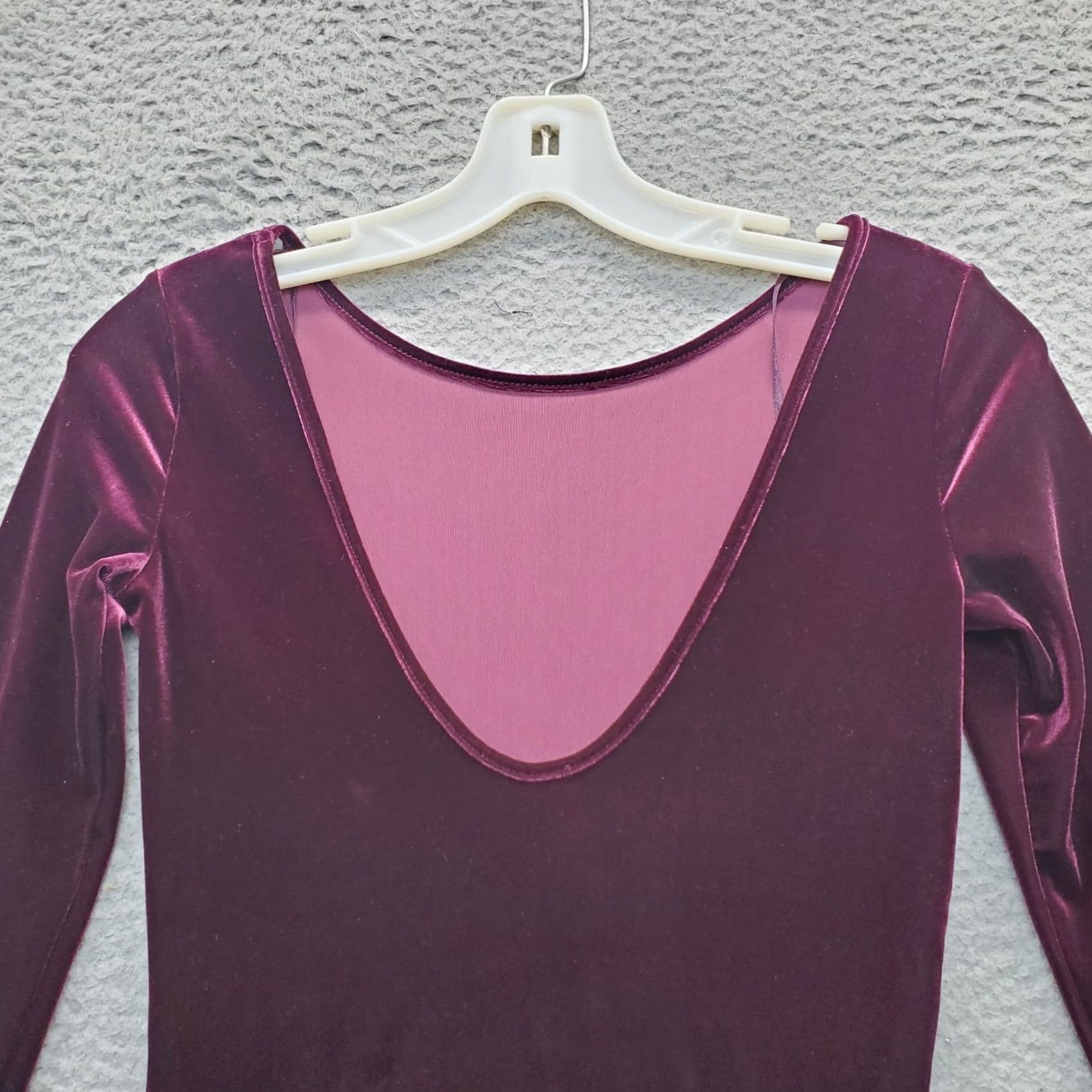 Velvet Bethany Mota Fit & Flare Dress Womens XS Burgundy Velvet Stretch V Neck Pullover Size XS / US 0-2 / IT 36-38 - 5 Thumbnail