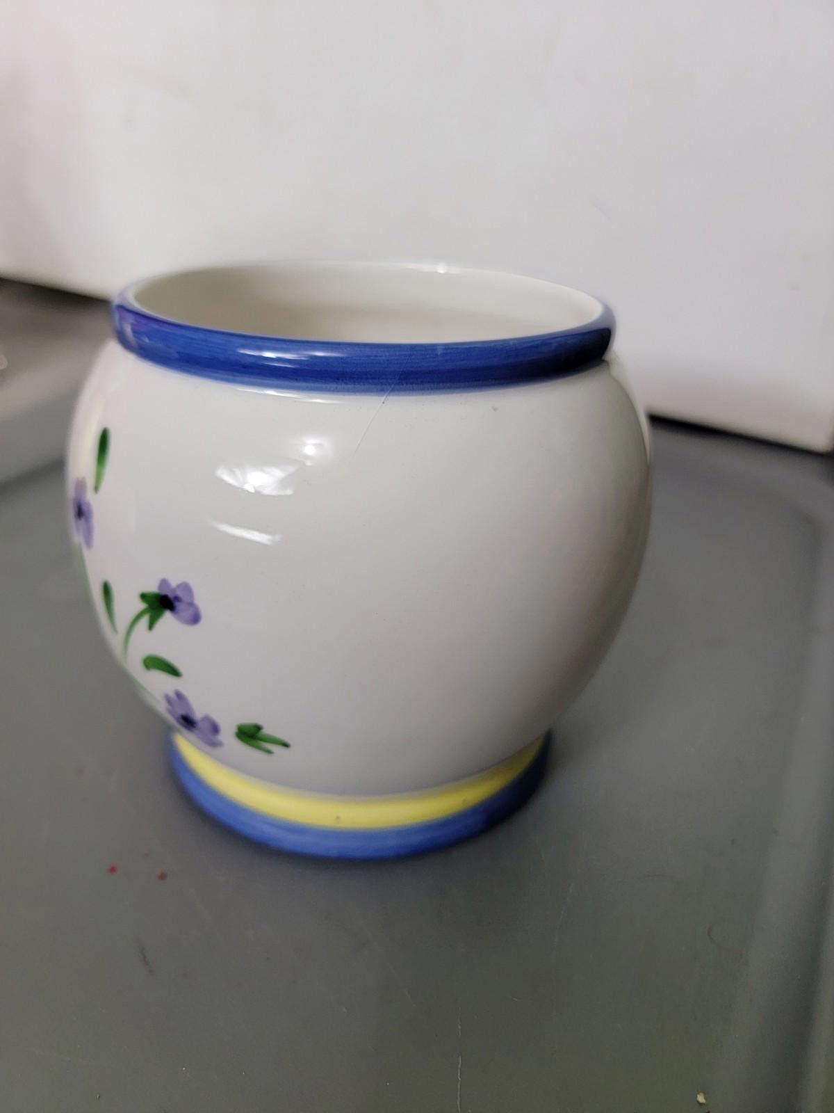Designer Large Flower Vase Ceramic White With Flowers Floral Size ONE SIZE - 3 Thumbnail