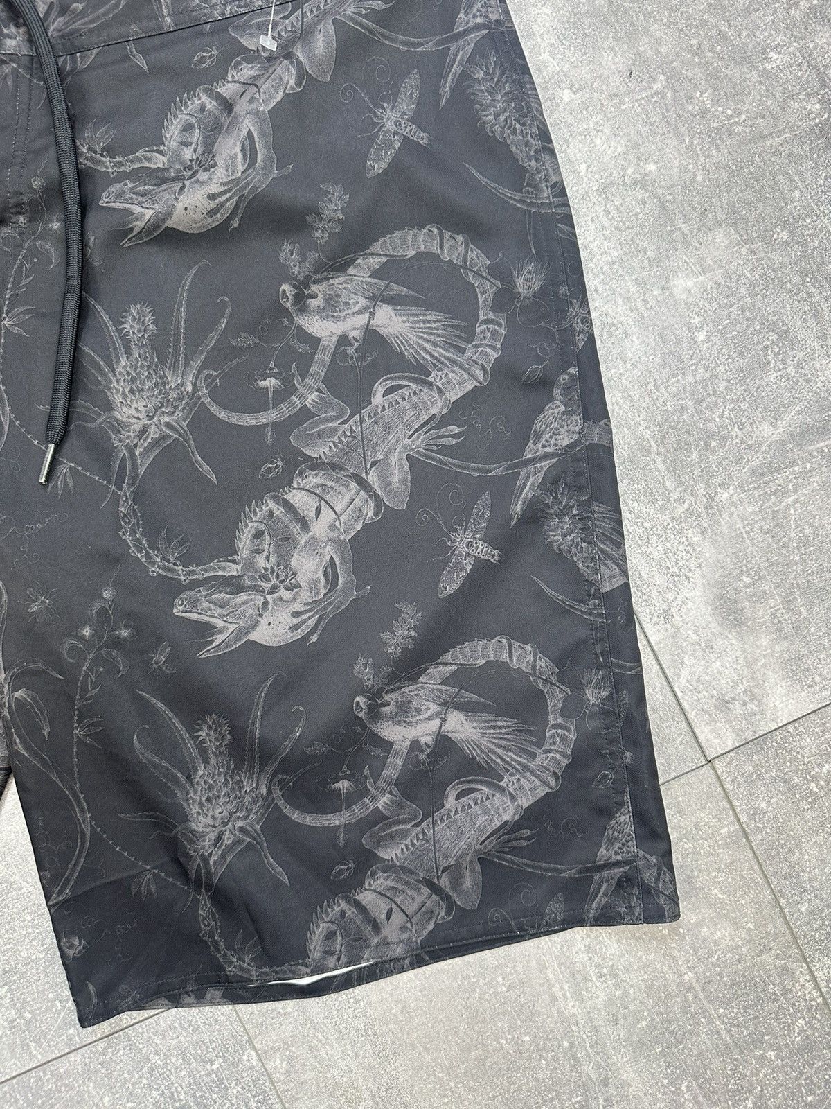 Nike Nike ACG Vintage Outdoor Fish Print Shorts Size US 38 / EU 54 - 6 Thumbnail