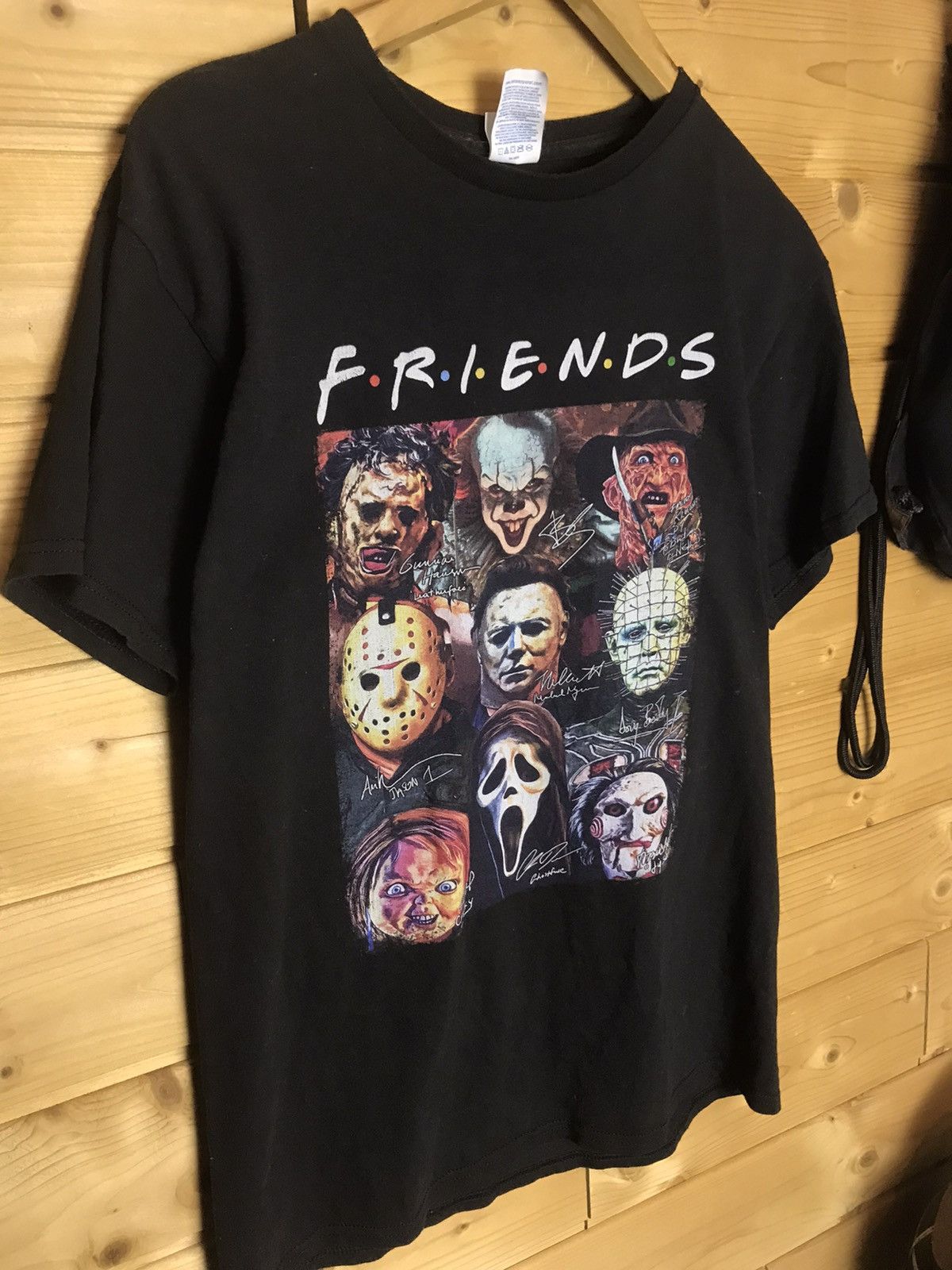 Vintage Friends horror t-shirt Size US M / EU 48-50 / 2 - 3 Thumbnail