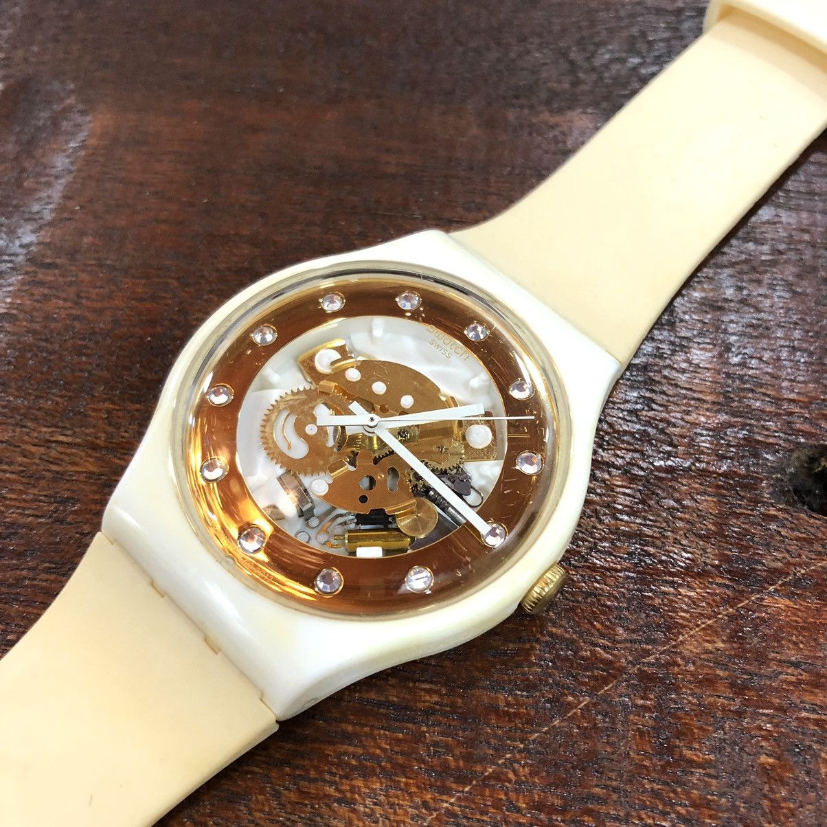 Swatch Vintage Swatch Golden Naked Face Watch Size ONE SIZE - 2 Thumbnail