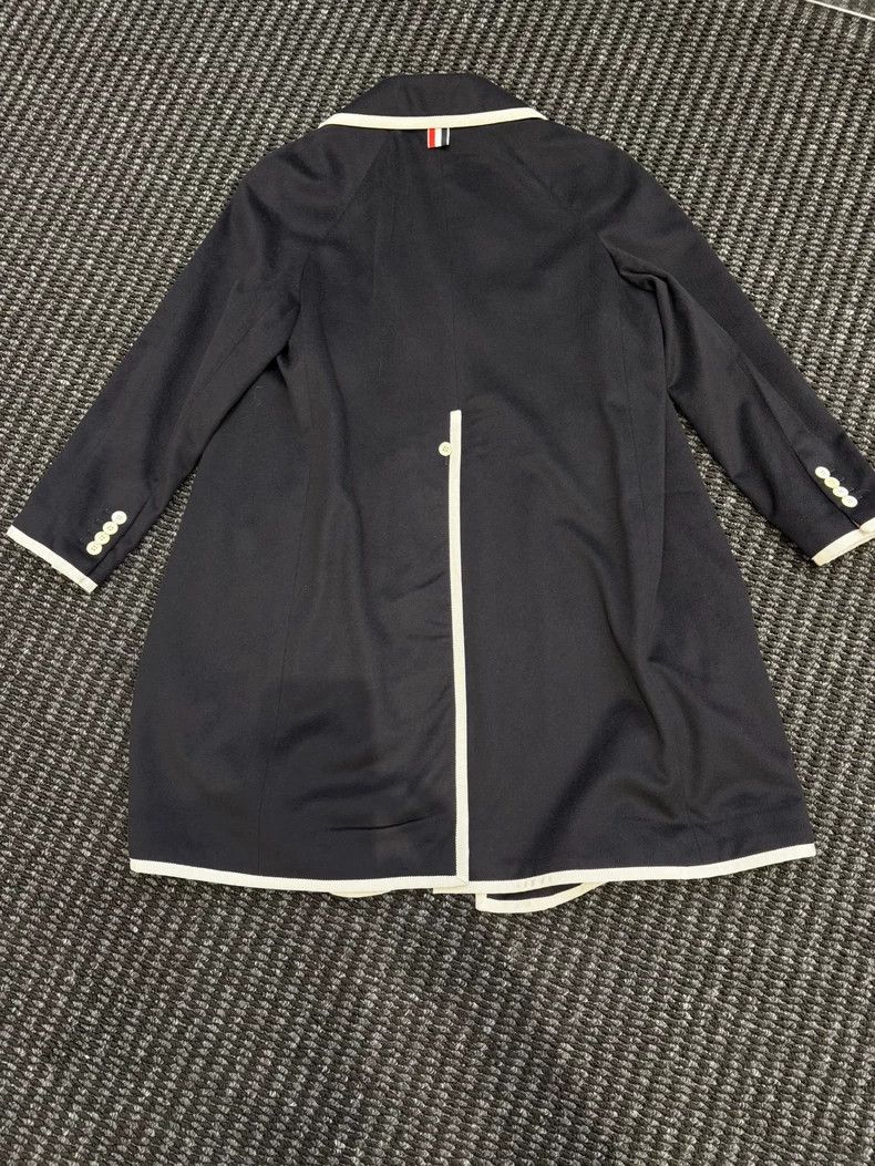 Thom Browne Thom Browne Medium and long length cashmere coat Size XS / US 0-2 / IT 36-38 - 2 Thumbnail