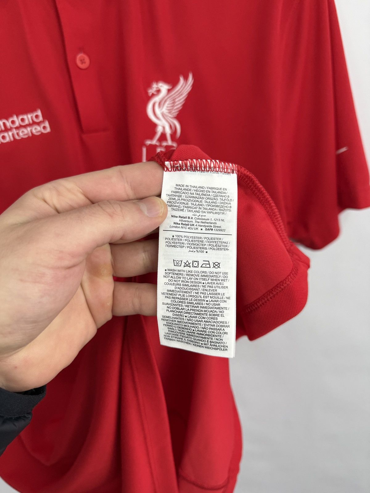 Nike ❗️NEW 🏴󠁧󠁢󠁥󠁮󠁧󠁿 2023 Nike Liverpool LFC Standard Chartered Polo T-Shi Size US M / EU 48-50 / 2 - 10 Thumbnail