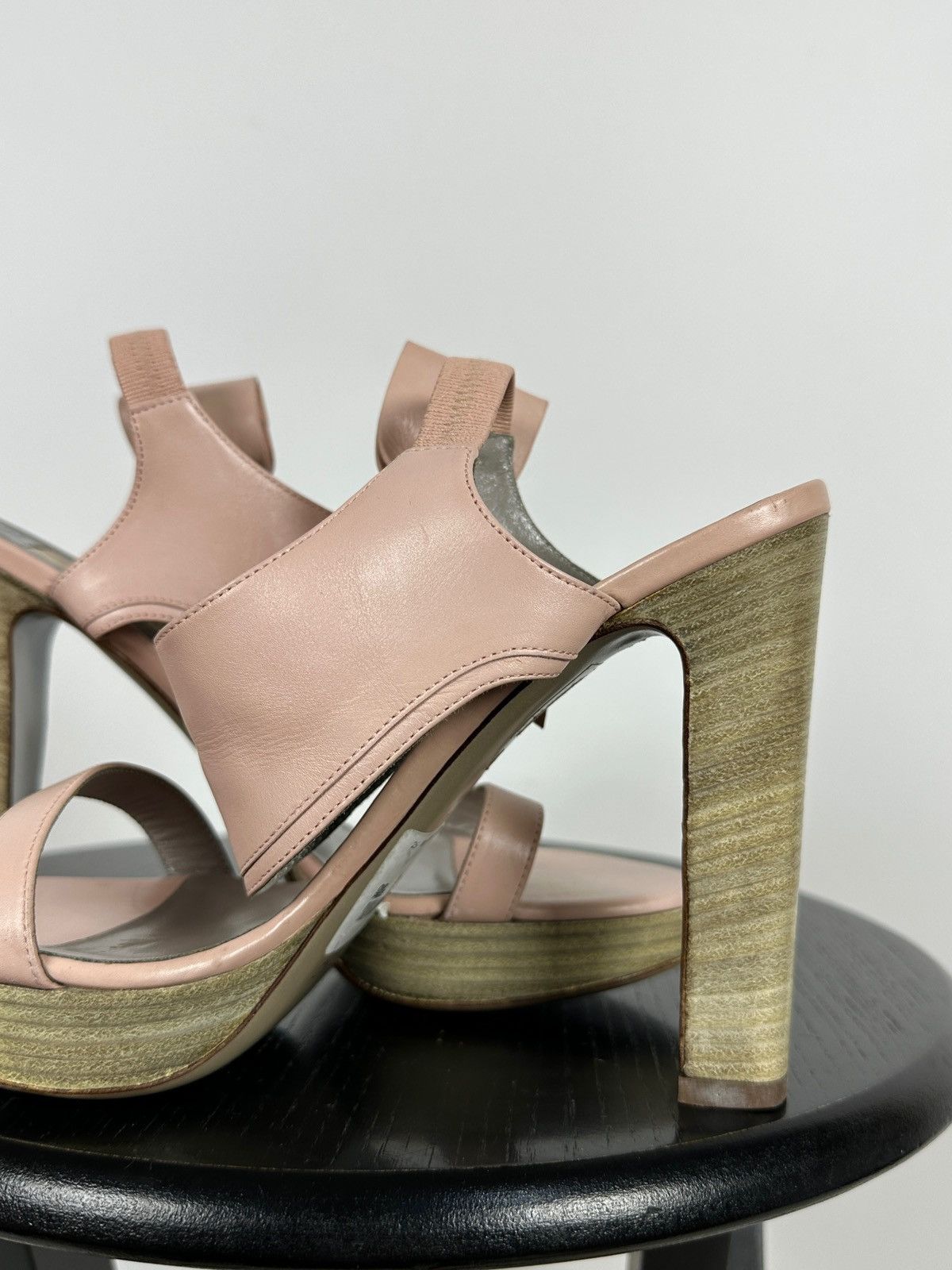 Valentino Valentino Garavani Pink Leather Bow Heel Sandals Platform Size US 7.5 / IT 37.5 - 18 Thumbnail