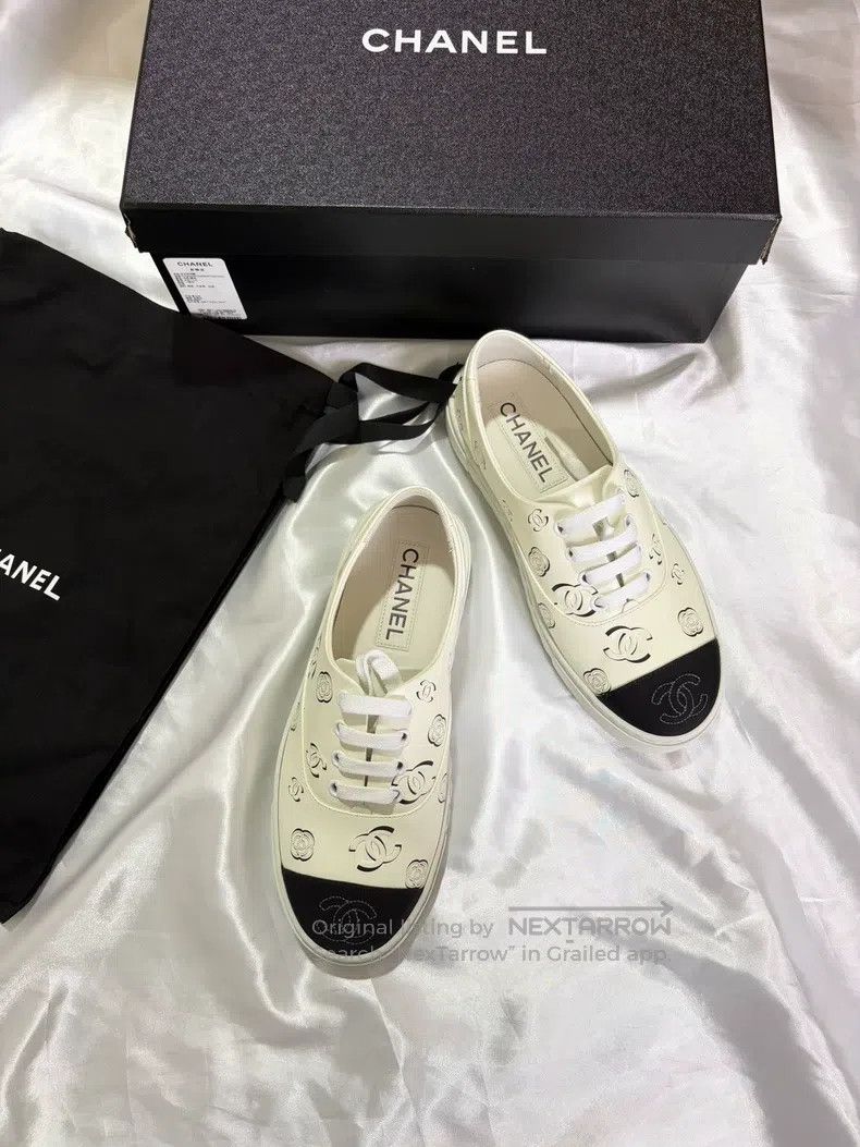 Chanel Chanel Cowhide small white shoes sneakers camelia pattern Size US 6.5 / IT 36.5 - 1 Thumbnail