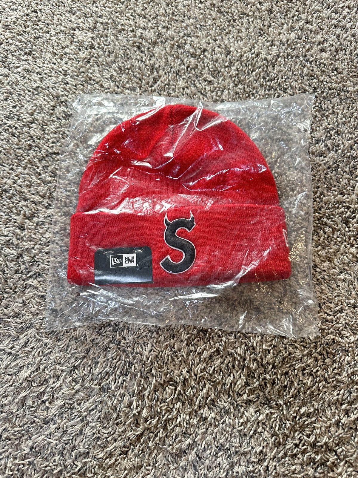 Supreme Supreme New Era Devil S Logo Beanie Size ONE SIZE - 1 Thumbnail