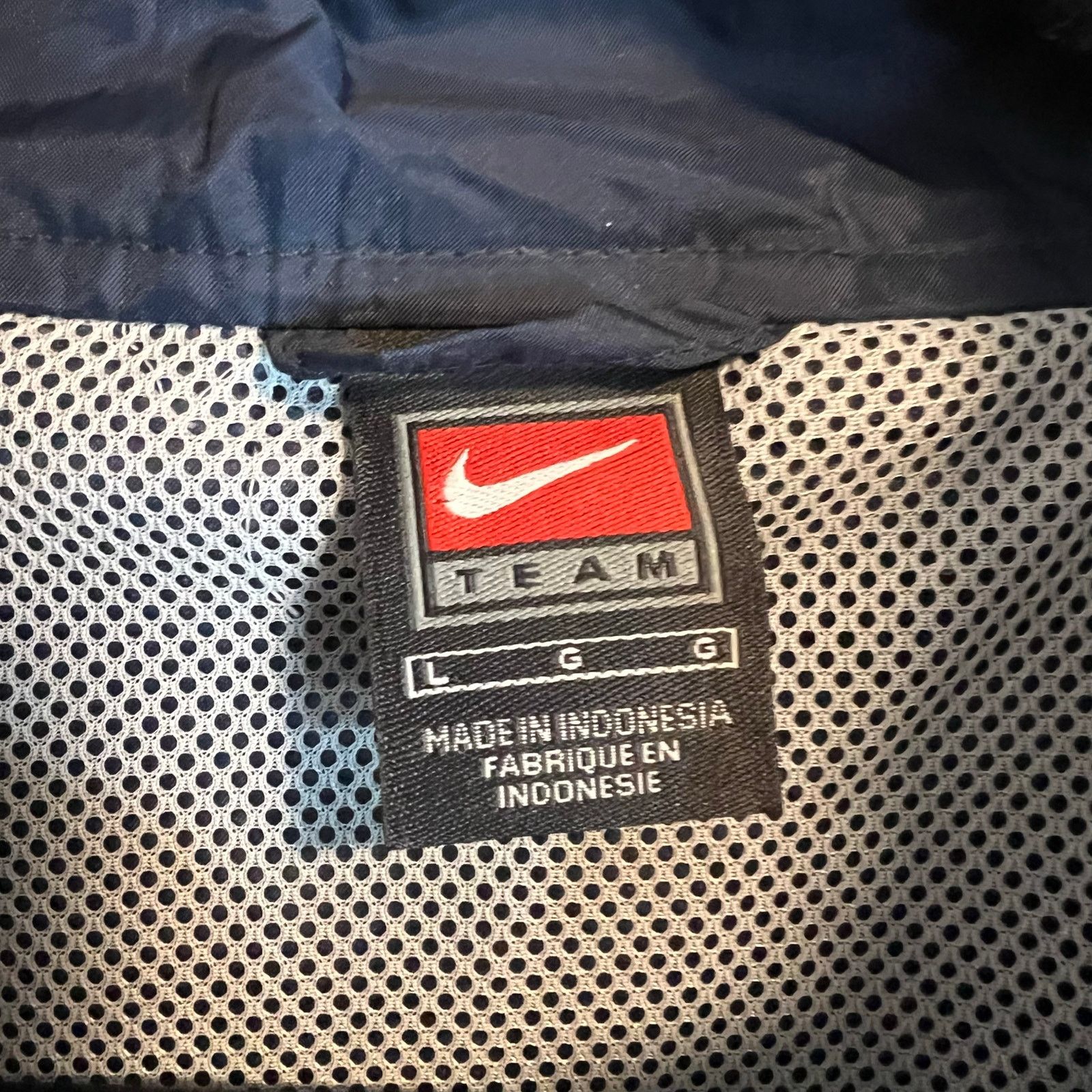 Nike Vintage W Football Nike Team Windbreaker NCAA Mens Size L Size US L / EU 52-54 / 3 - 5 Thumbnail