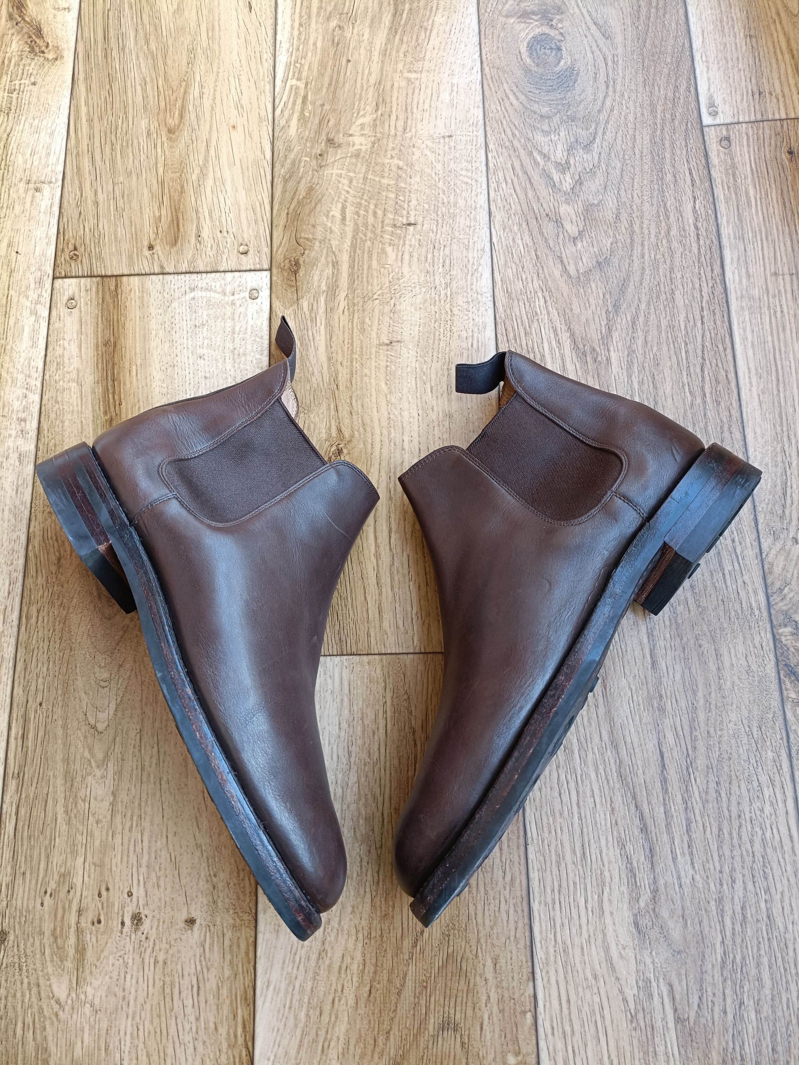 Crockett & Jones Crockett and Jones Leather Chelsea 5 Boots Size US 6.5 / EU 39-40 - 2 Thumbnail