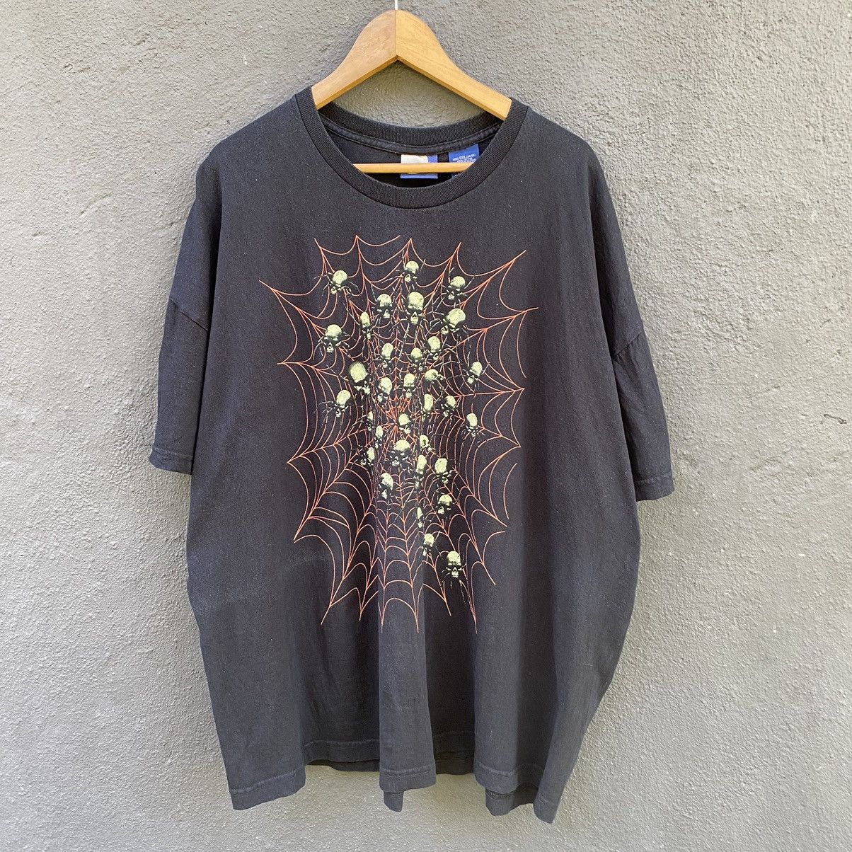 Vintage Thrashed Faded Vintage Y2K Skull Spider Webs ERD GRUNGE TEE Size US XXL / EU 58 / 5 - 1 Thumbnail