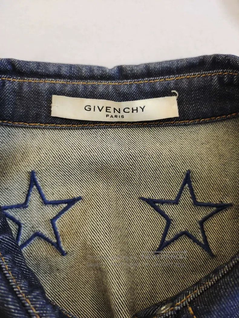 Givenchy Givenchy Denim Shirt Star Embroidery Men's Size US XXL / EU 58 / 5 - 3 Thumbnail