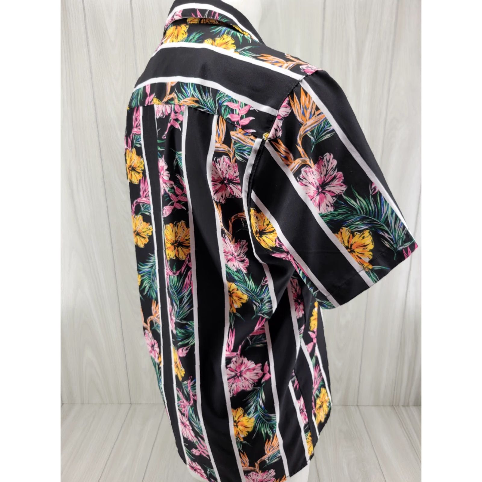 Prince Fresh Prince Of Bel Air Barque Hawaii Aloha Shirt Button-Down Men L Multicolor Size US L / EU 52-54 / 3 - 5 Thumbnail