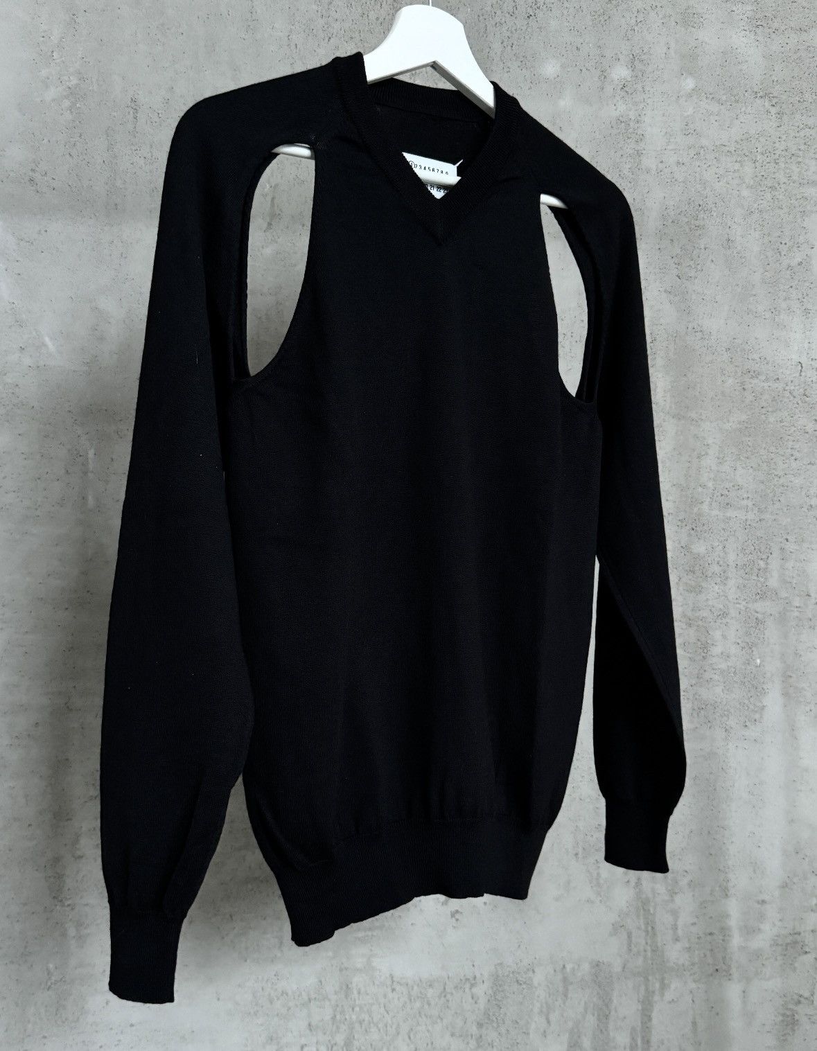 Maison Margiela Maison Martin Margiela Shoulder Cut-out Sweater AW08 Size L / US 10 / IT 46 - 3 Thumbnail