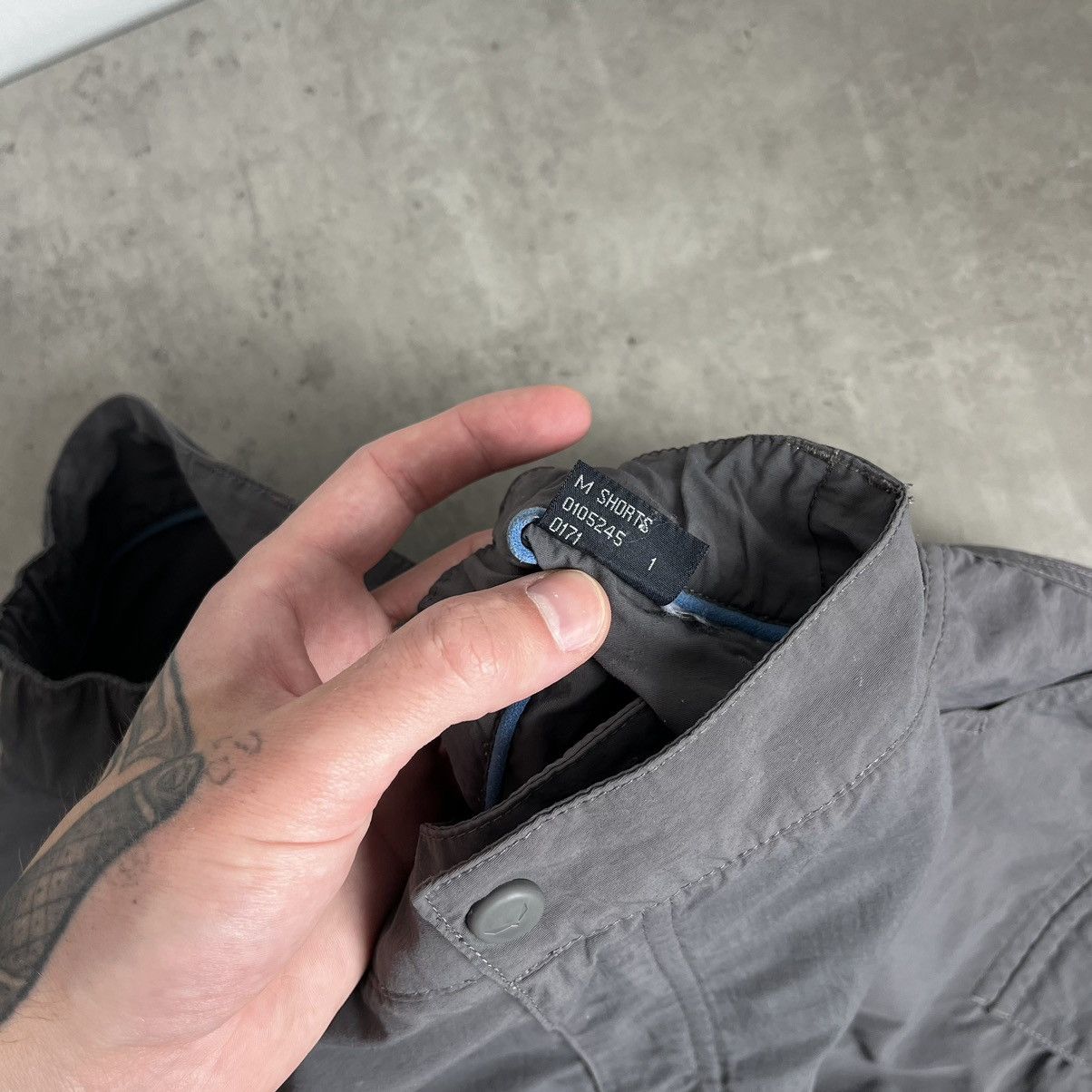 SALEWA Vintage Salewa Gray Cargo Shorts Size US 32 / EU 48 - 4 Thumbnail