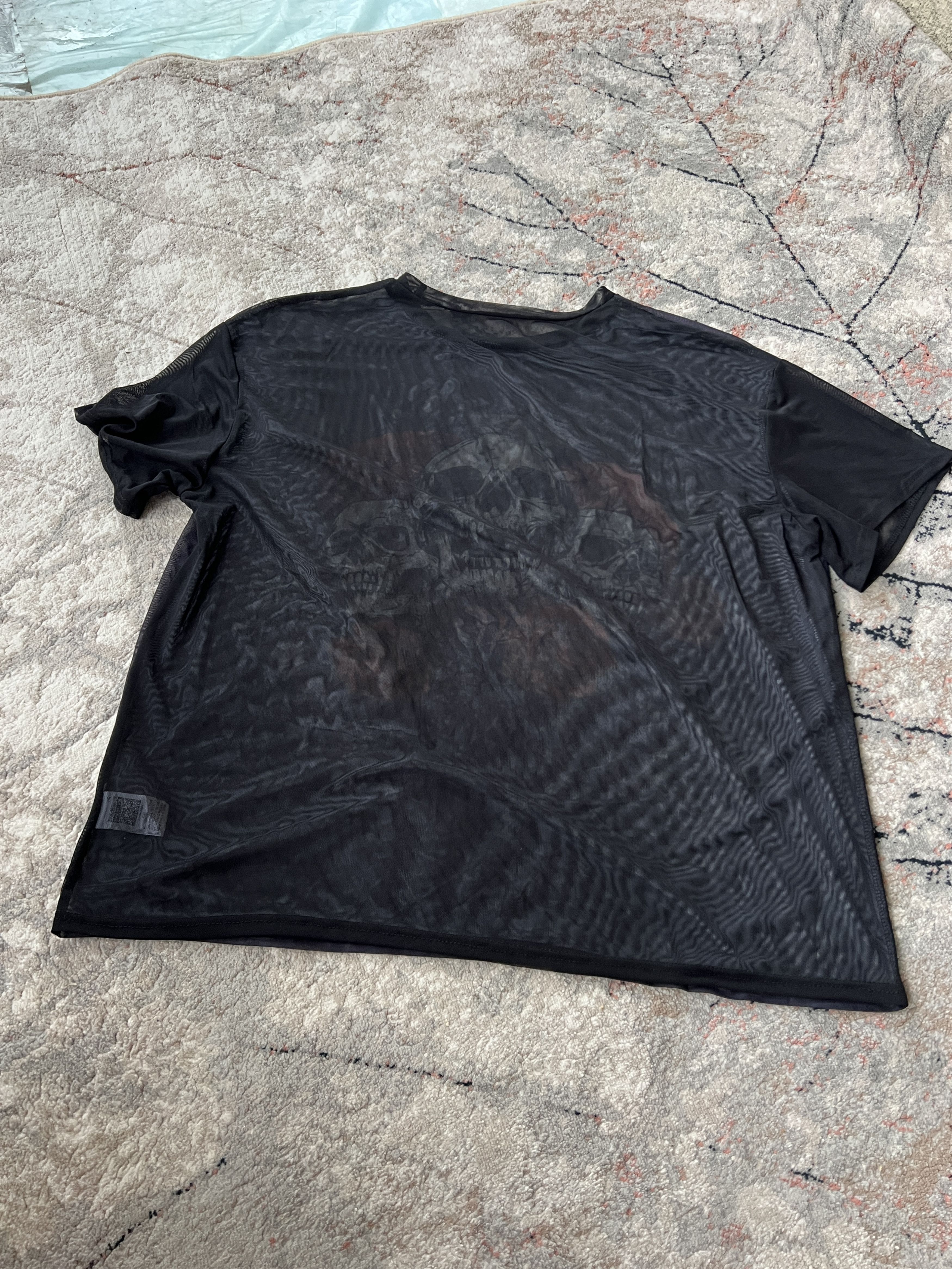 Other Romwe Skulls Tee Size US L / EU 52-54 / 3 - 5 Thumbnail