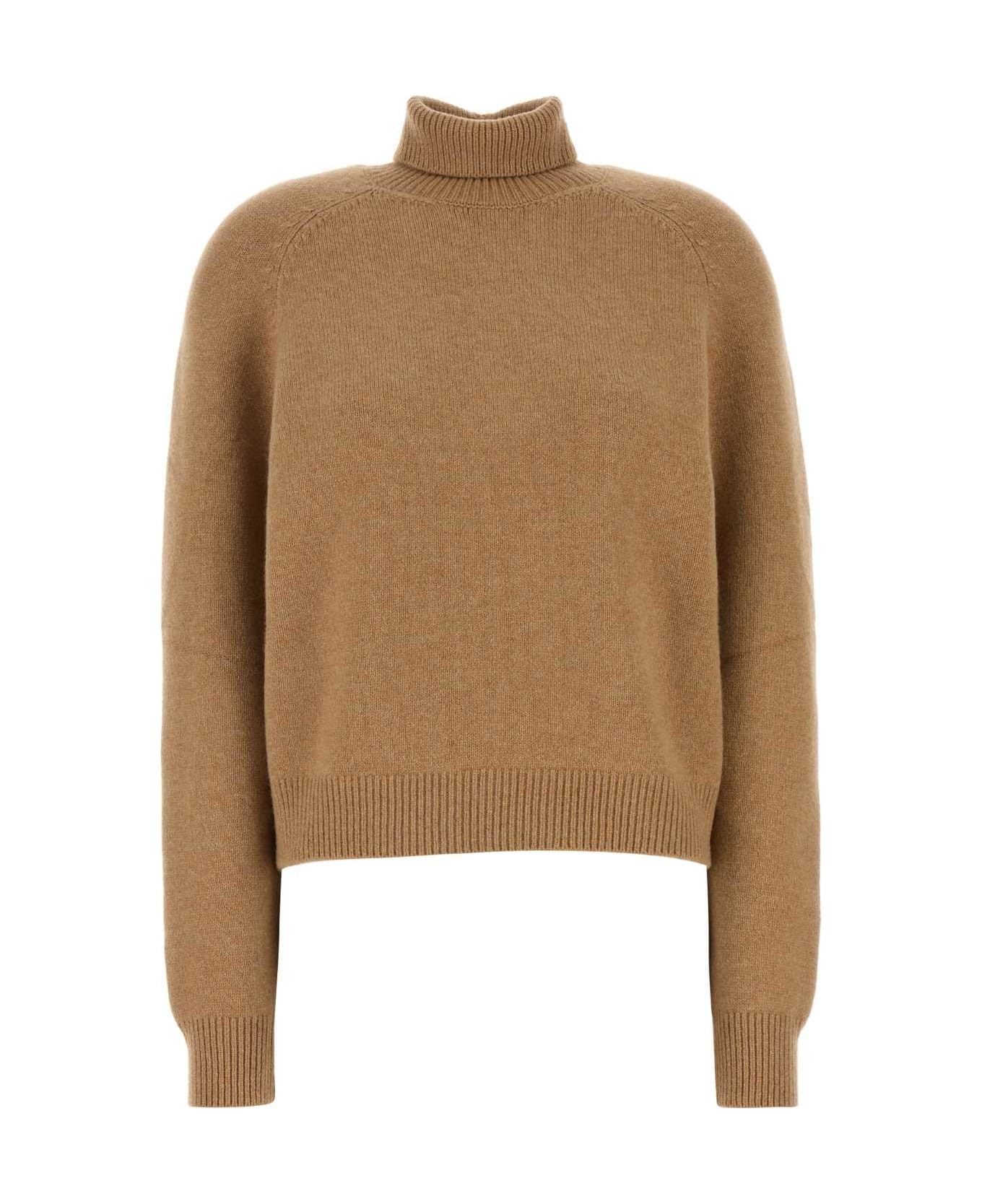 Fendi o1s1wg110326 Jumper in Beige Size M / US 6-8 / IT 42-44 - 1 Thumbnail