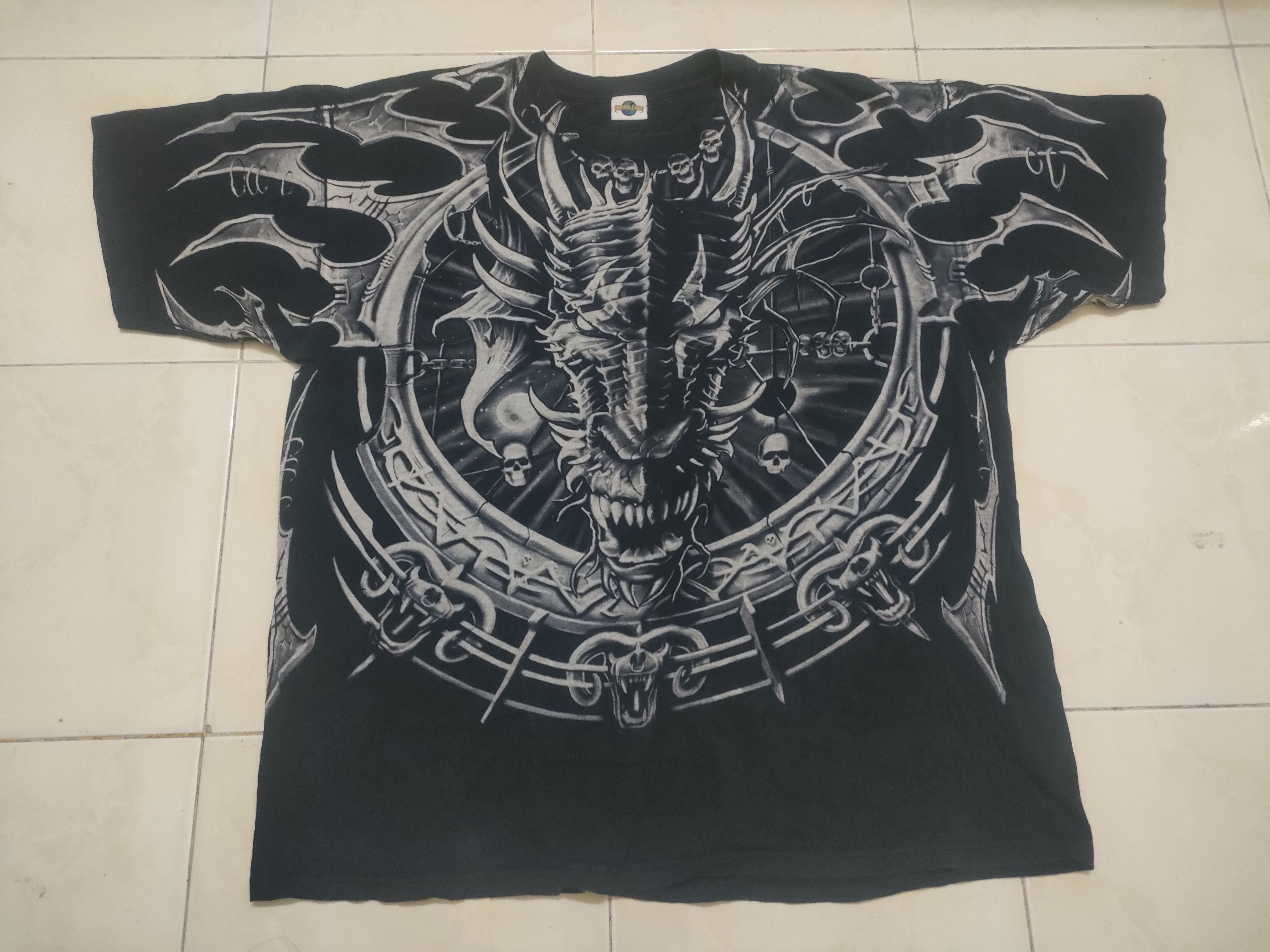 Vintage Vintage ALL Over Print Alien Movie Liquid Blue T-shirt Size US XL / EU 56 / 4 - 1 Thumbnail
