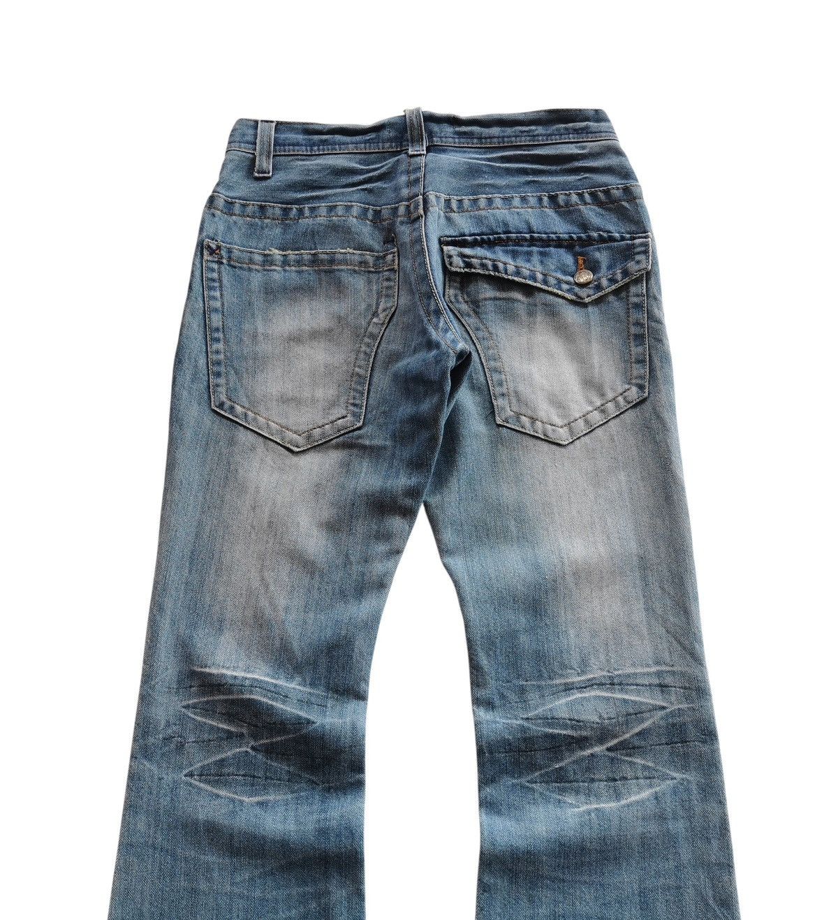 Jean Root Three Flared Distressed Whiskering Clawmark Jeans Size US 28 / EU 44 - 2 Thumbnail