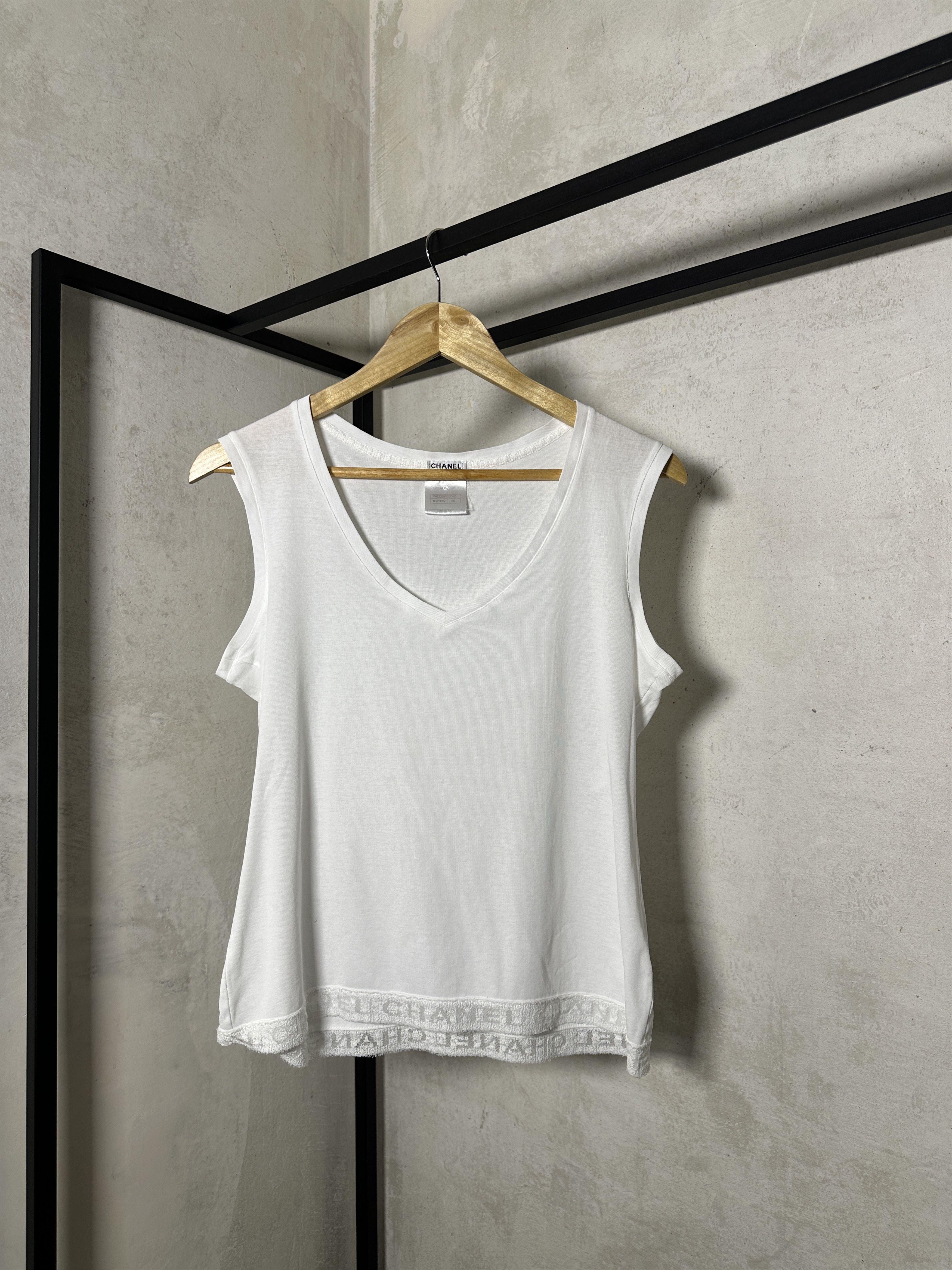 Chanel Chanel Sleeveless Top Size S / US 4 / IT 40 - 1 Thumbnail
