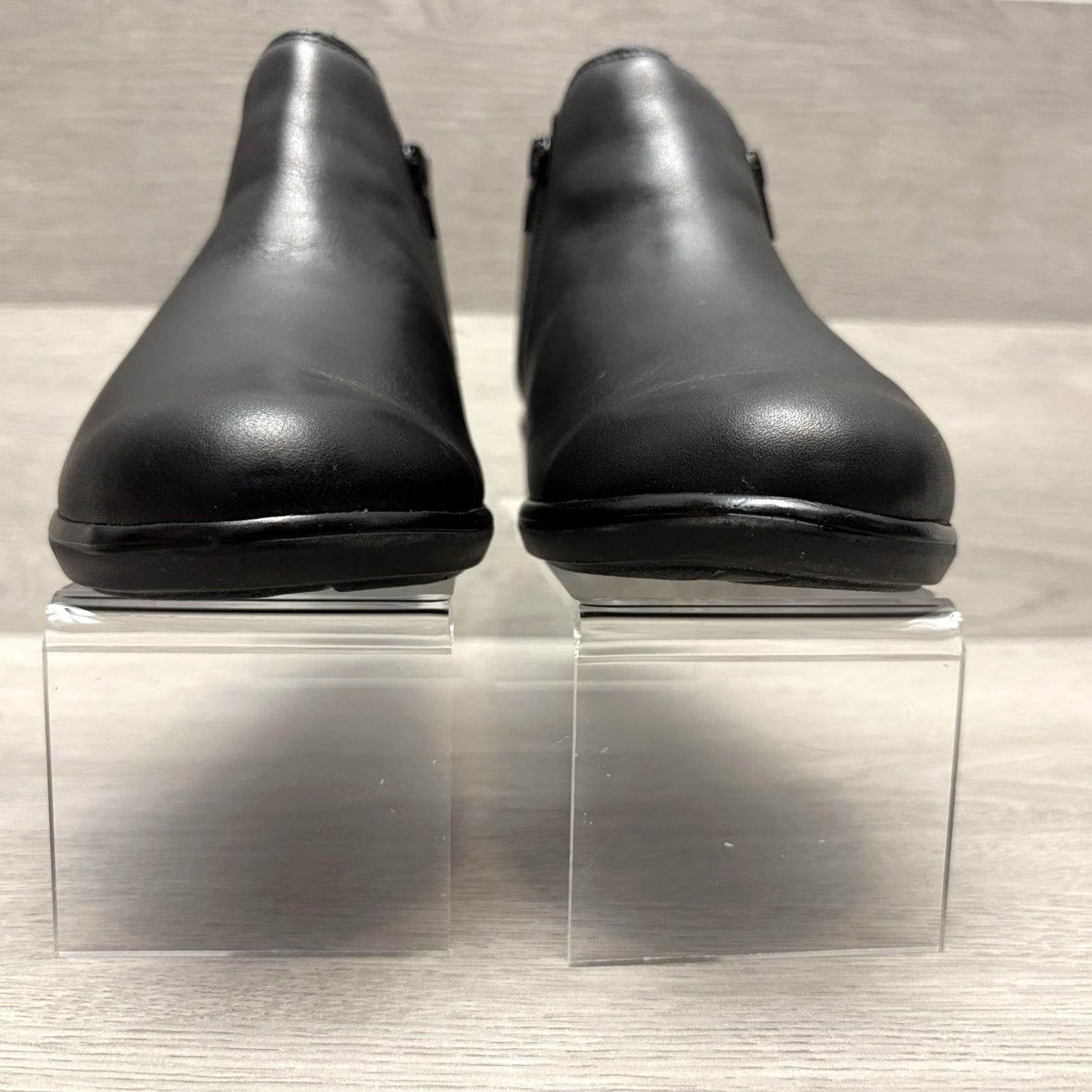 Vintage Naot Helm Bootie Black Leather Water Resistant Double Zip Ankle Boot EU 38 US 7 Womens Size US 7 / IT 37 - 5 Thumbnail