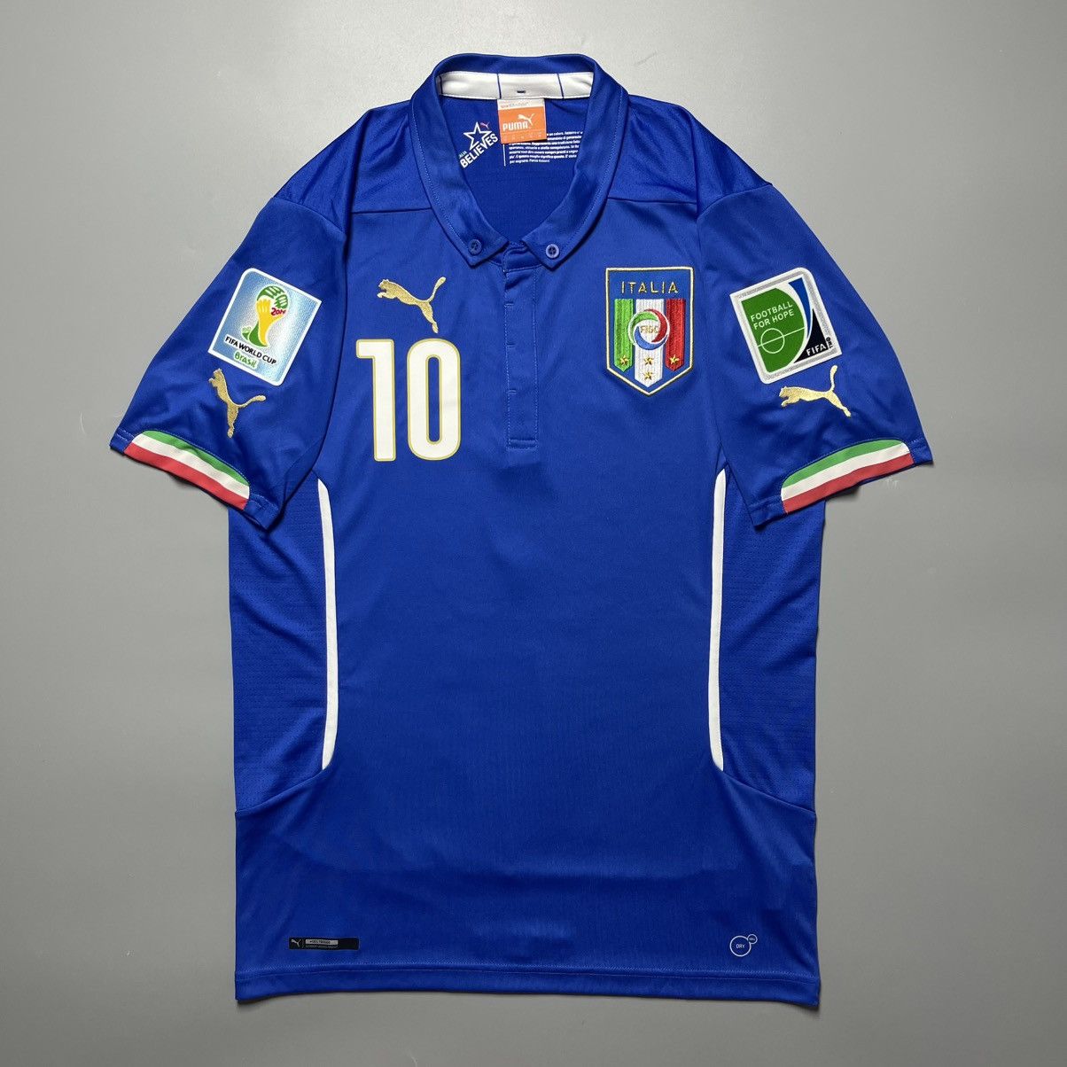 Puma ITALY PUMA 2014 WORLD CUP SOCCER HOME JERSEY #10 CASSANO Size US M / EU 48-50 / 2 - 2 Thumbnail