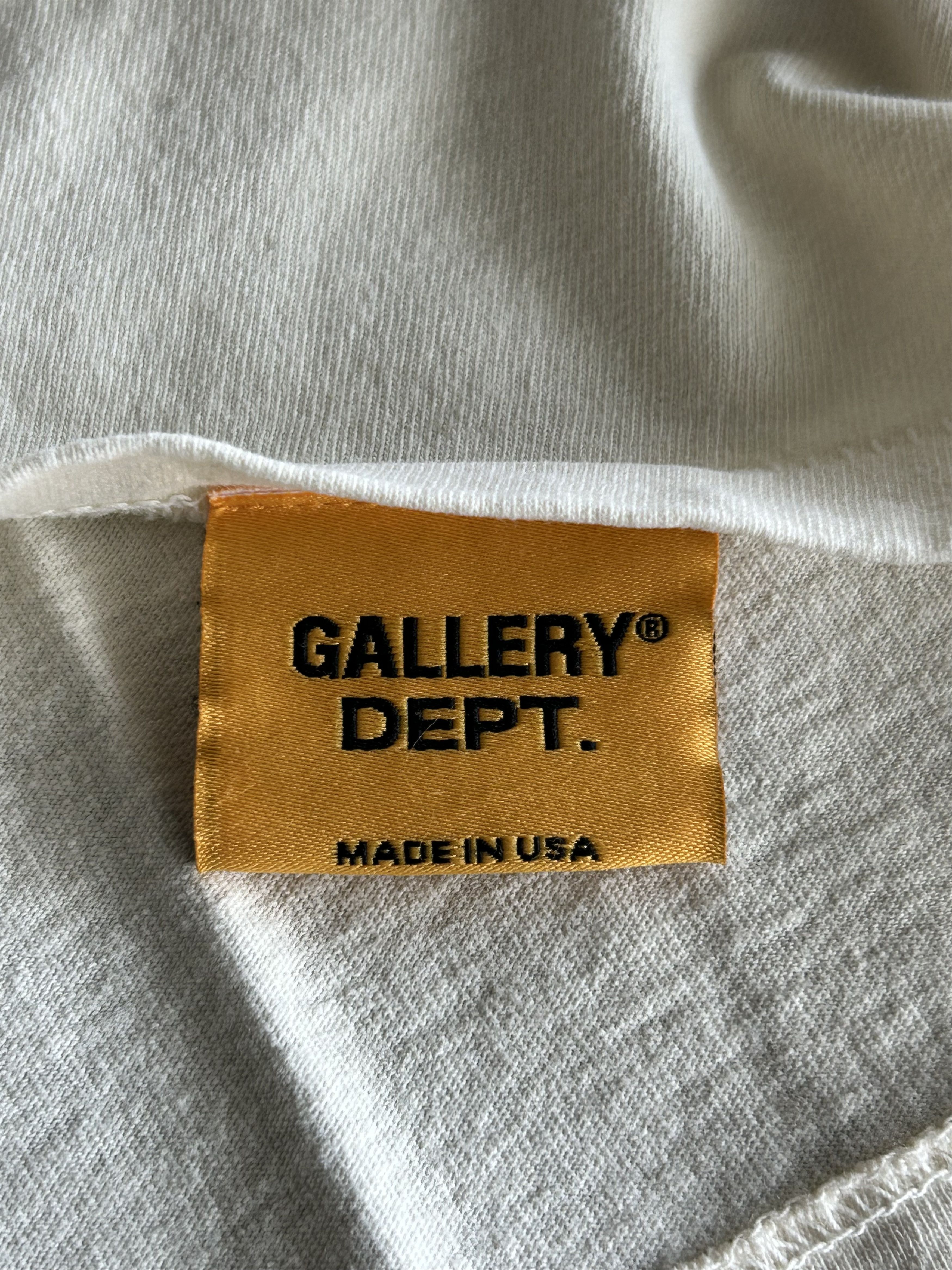 Gallery Dept. Gallery Dept Cream & Black Gym T-Shirt Size US S / EU 44-46 / 1 - 4 Thumbnail