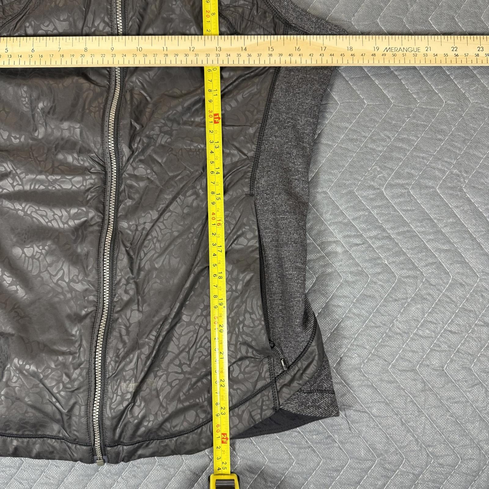 Lululemon Lululemon Womens Zip Vest Size 8 Grey Size M / US 6-8 / IT 42-44 - 6 Thumbnail