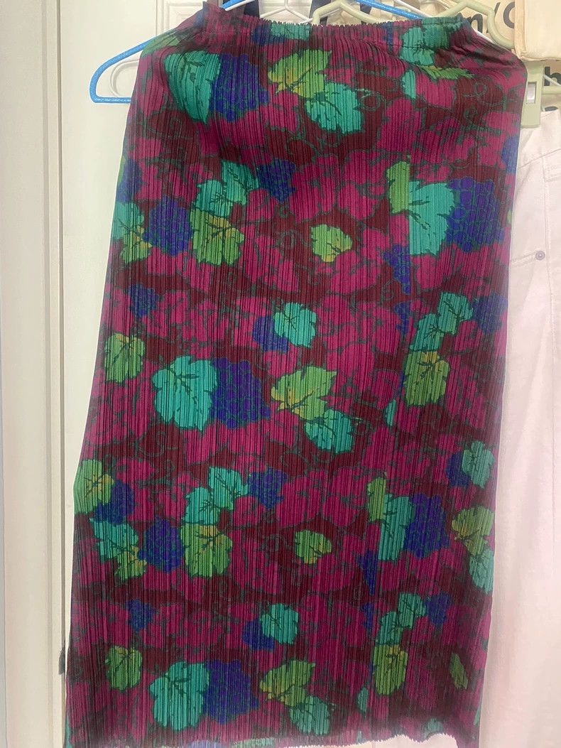 Issey Miyake Issey Miyake size:3 A vintage skirt of purple grapevine vi Size 31" - 1 Thumbnail